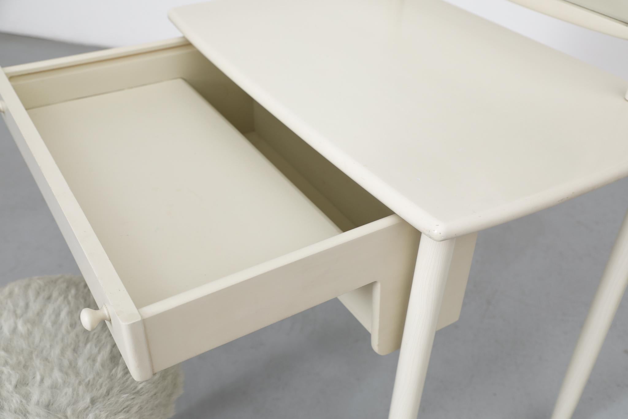 1960s Swedish White Lacqured Vanity Set by Torsten Totti Laakso for Asko in vendita 2