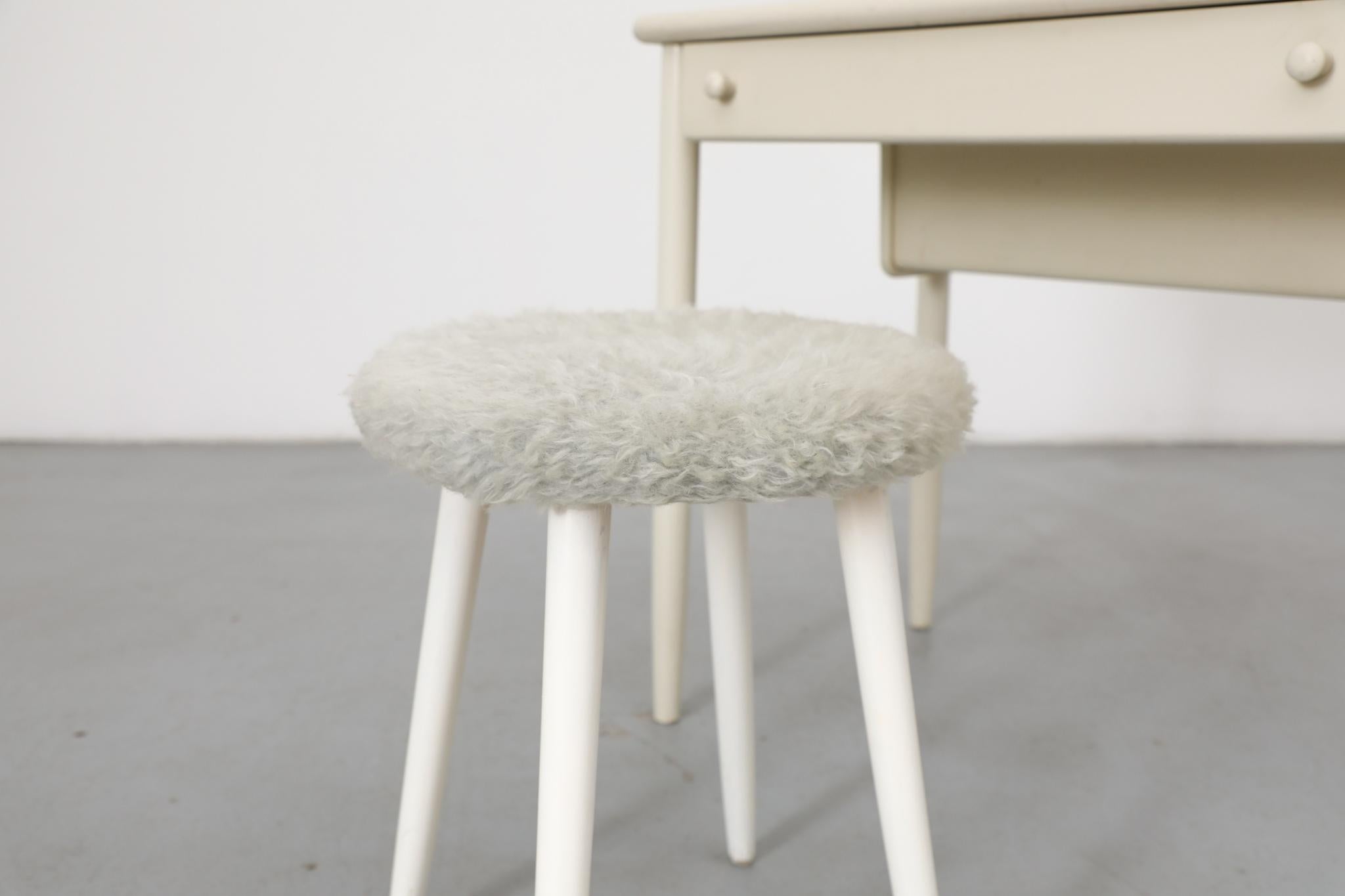 1960s Swedish White Lacqured Vanity Set by Torsten Totti Laakso for Asko in vendita 3
