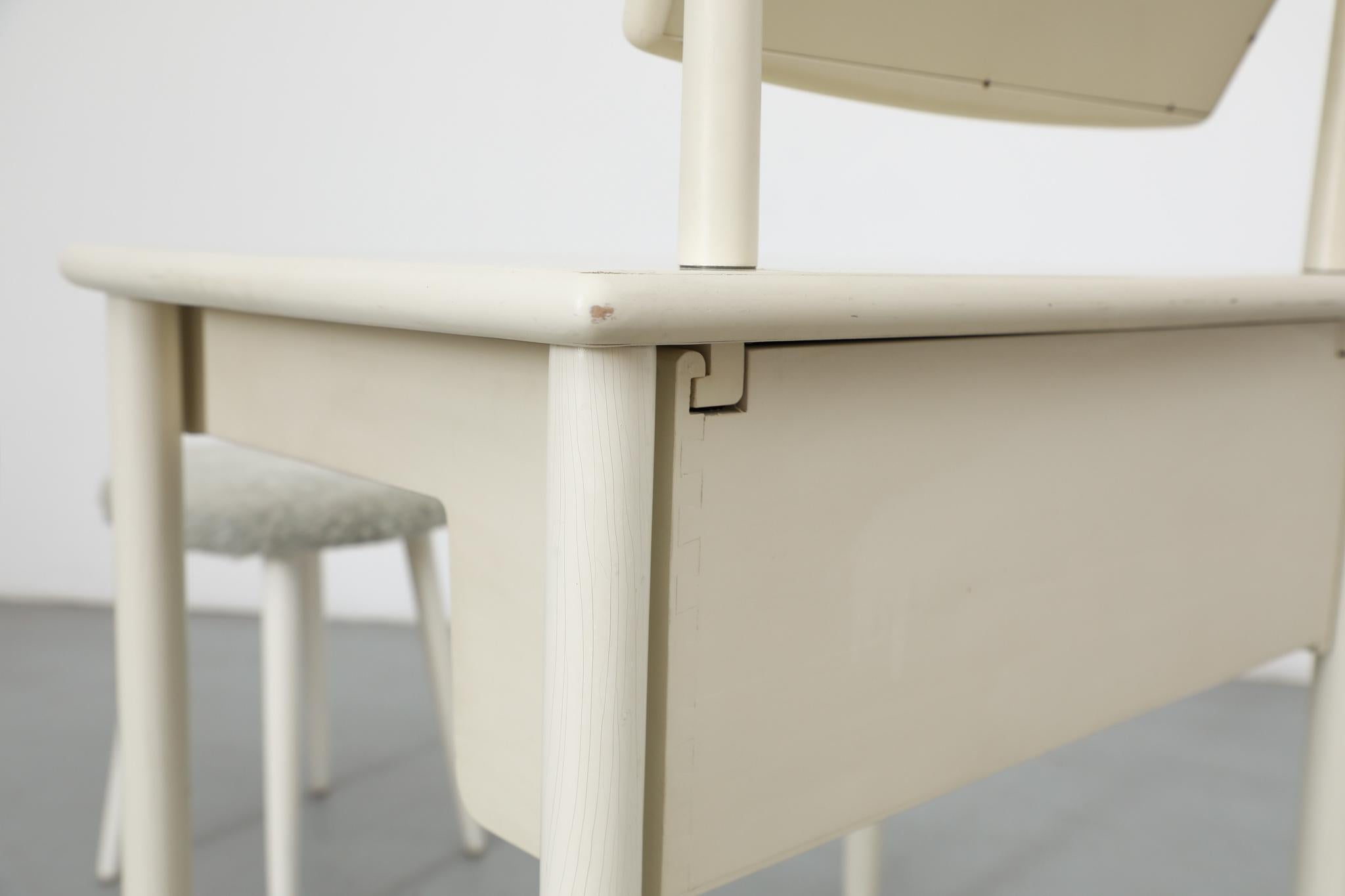 Tessuto 1960s Swedish White Lacqured Vanity Set by Torsten Totti Laakso for Asko in vendita