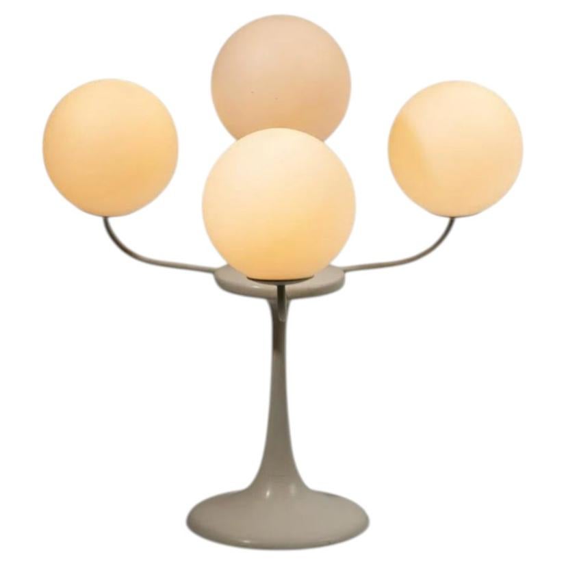 1960s Suisse Temde Leuchten Sevelen Globe lampe de table en vente