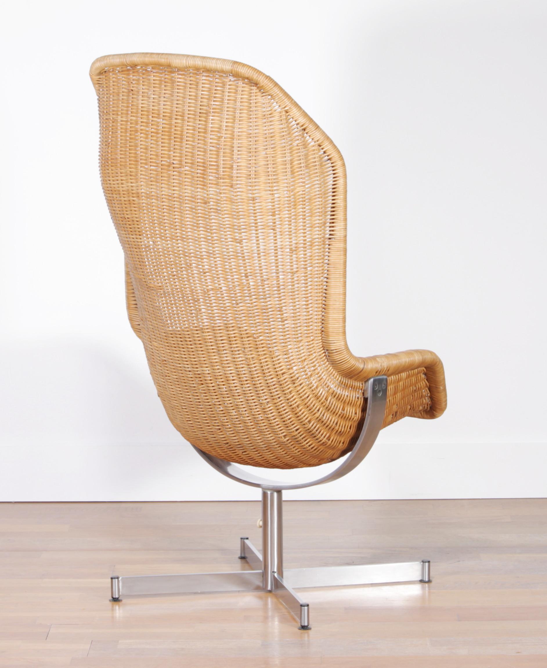 Dutch 1960s, Swivel Rattan Chair by Dirk Van Sliedregt for Gebroeders Jonkers