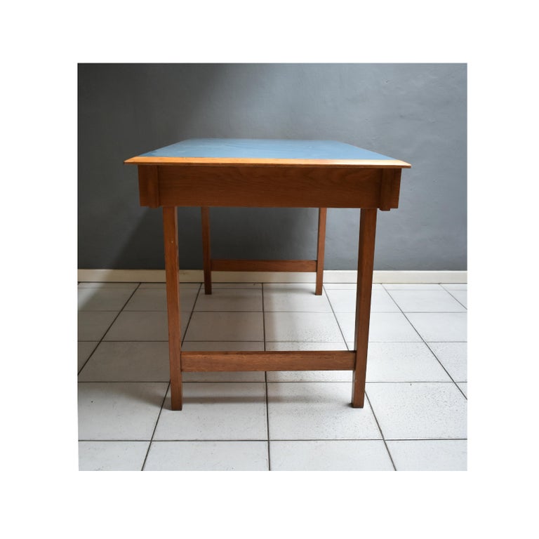  Italian Manufacture, 1960 writing desk in Wood and Light Blue Formica Top In Good Condition In Milan, IT