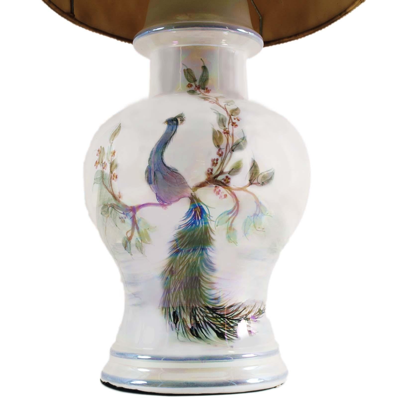 Mid-Century Modern Lampe de bureau Tommaso Barbi des années 1960, en céramique émaillée et reflets de nacre en vente