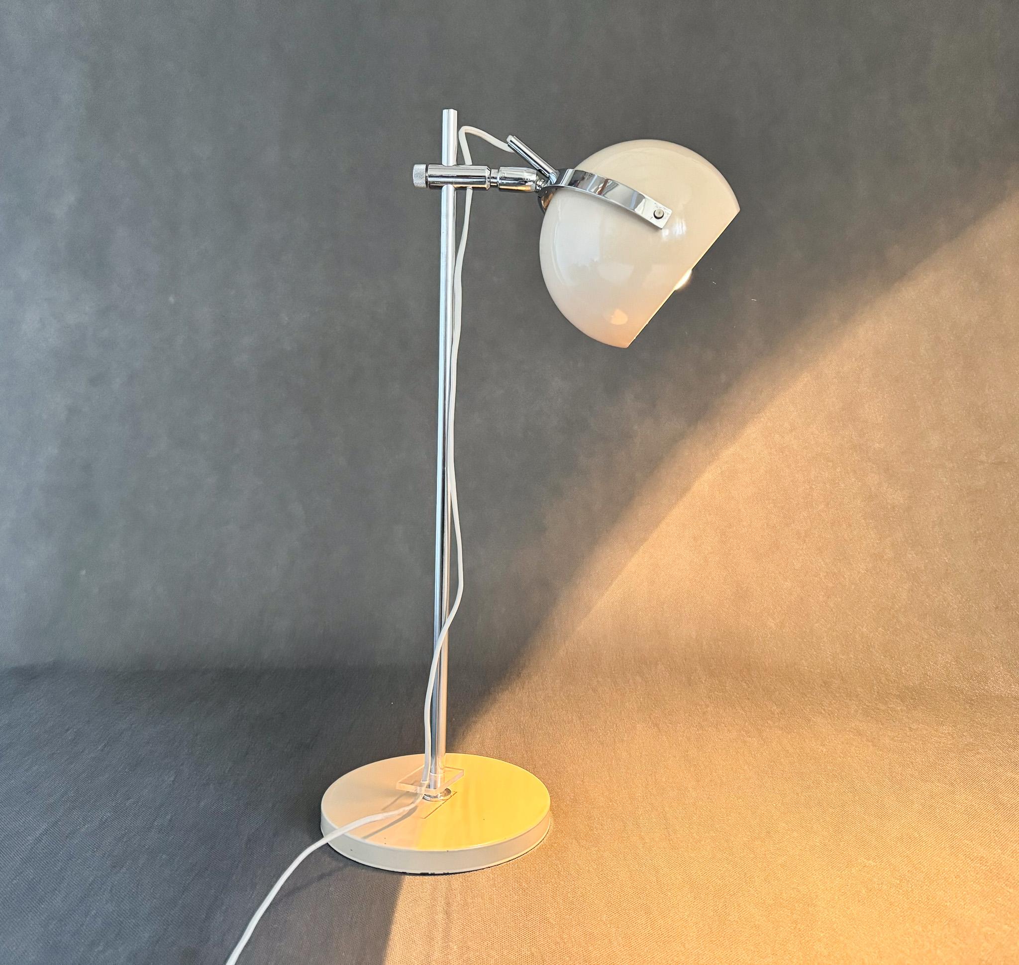 1960's Tall Eyeball Table Lamp, Italy For Sale 1