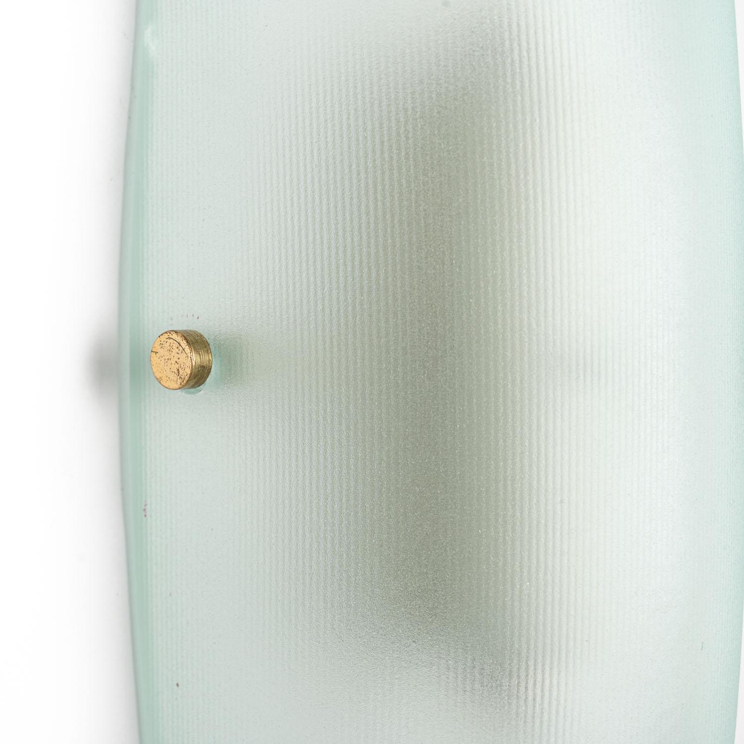Lámpara alta de cristal y latón de los años 60 de Max Ingrand para Fontana Arte siglo XX en venta