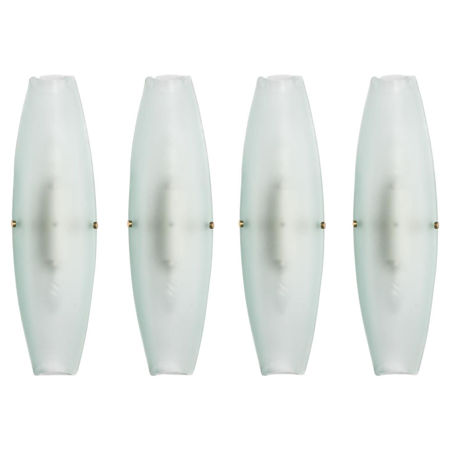 1960s Tall Glass and Brass Sconce by Max Ingrand for Fontana Arte