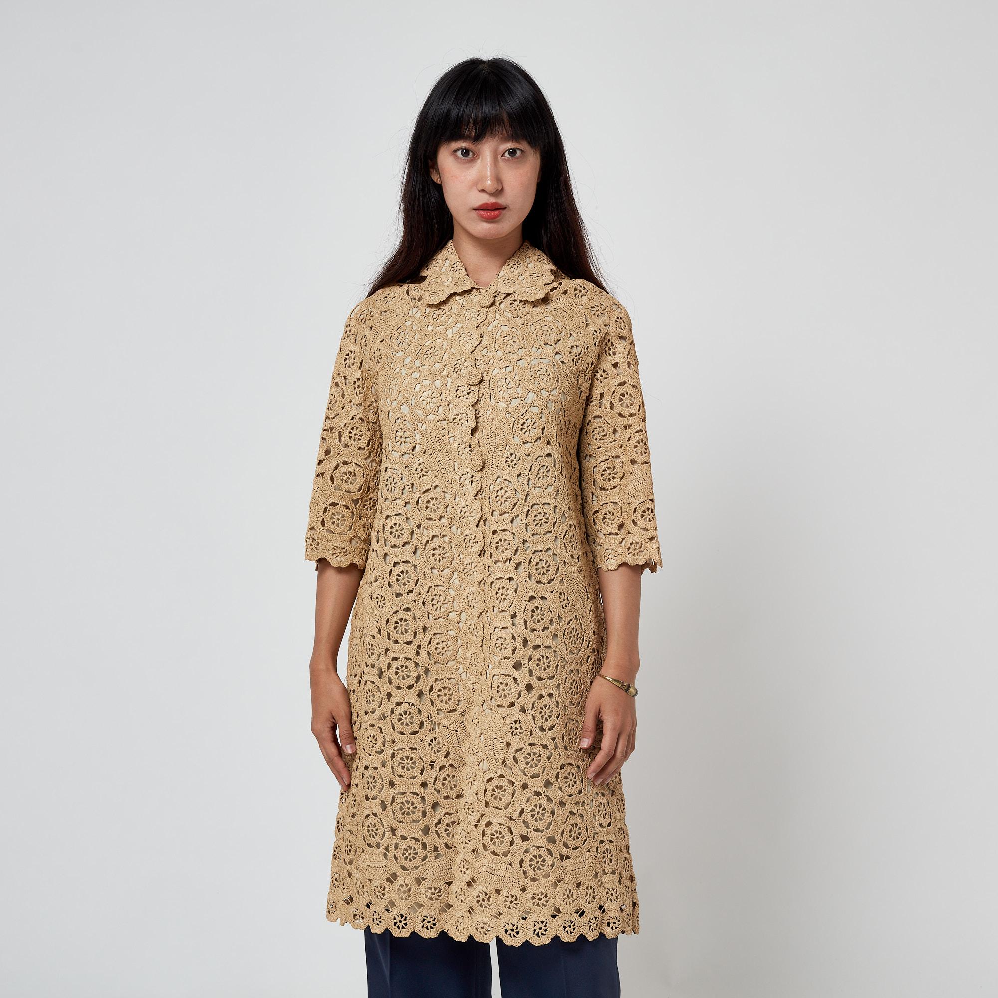 1960s Tan Floral Raffia Overcoat For Sale 3
