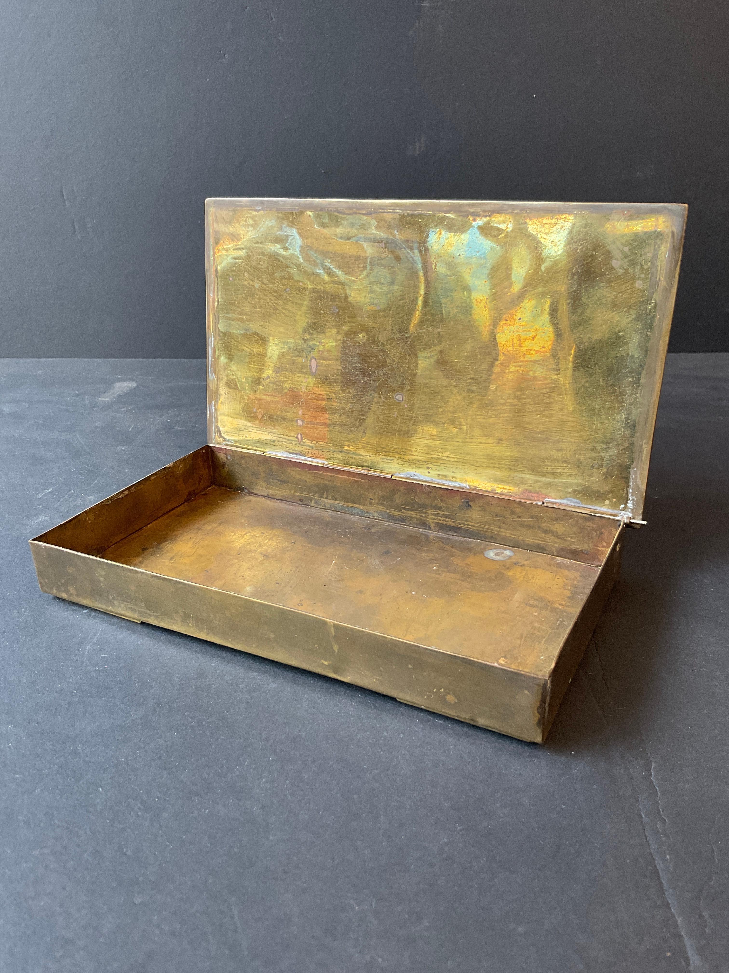 Scatola di Taxco messicana del 1960 con cavalluccio marino intarsiato in pietra e ottone in vendita 1