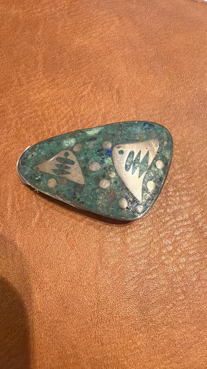 1960s Taxco Mexico Abstract Fish Malachite Sterling Silver Pin For Sale 5