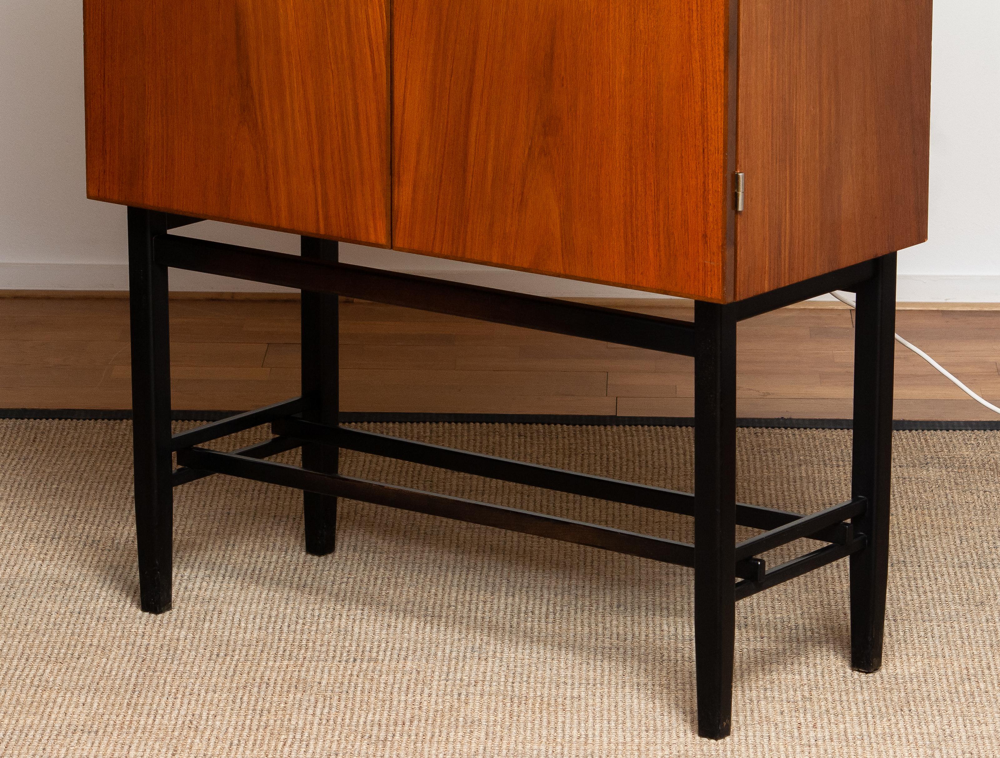 1960's Teak and Brass Dry Bar / Drinks Cabinet Made by Förenade Linköping Sweden In Good Condition In Silvolde, Gelderland