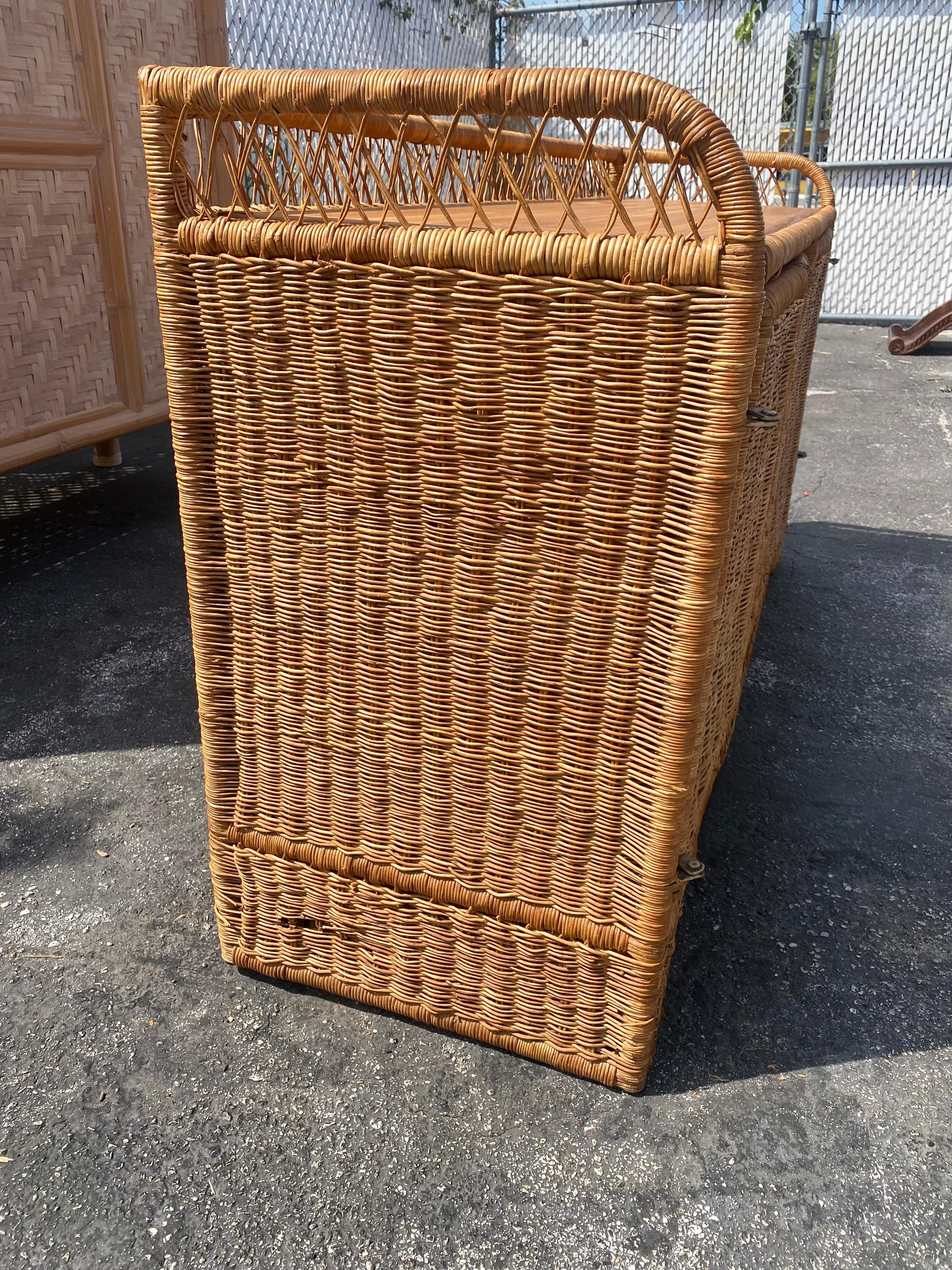 MCM 1960s Teak and Wicker Rattan Swing Doors Dresser Sideboard For Sale 5