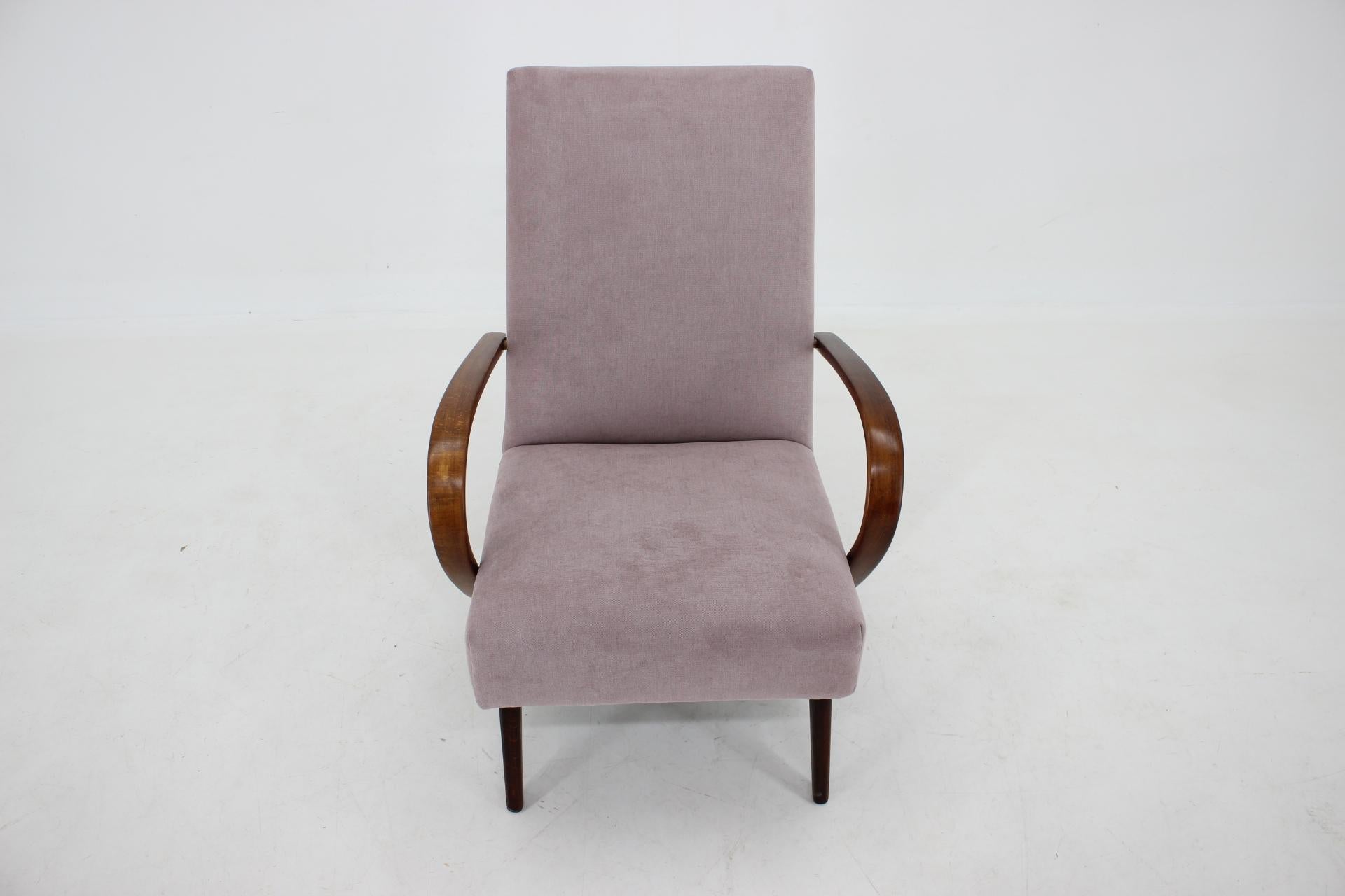 Milieu du XXe siècle Fauteuil en teck des années 1960, Tchécoslovaquie en vente