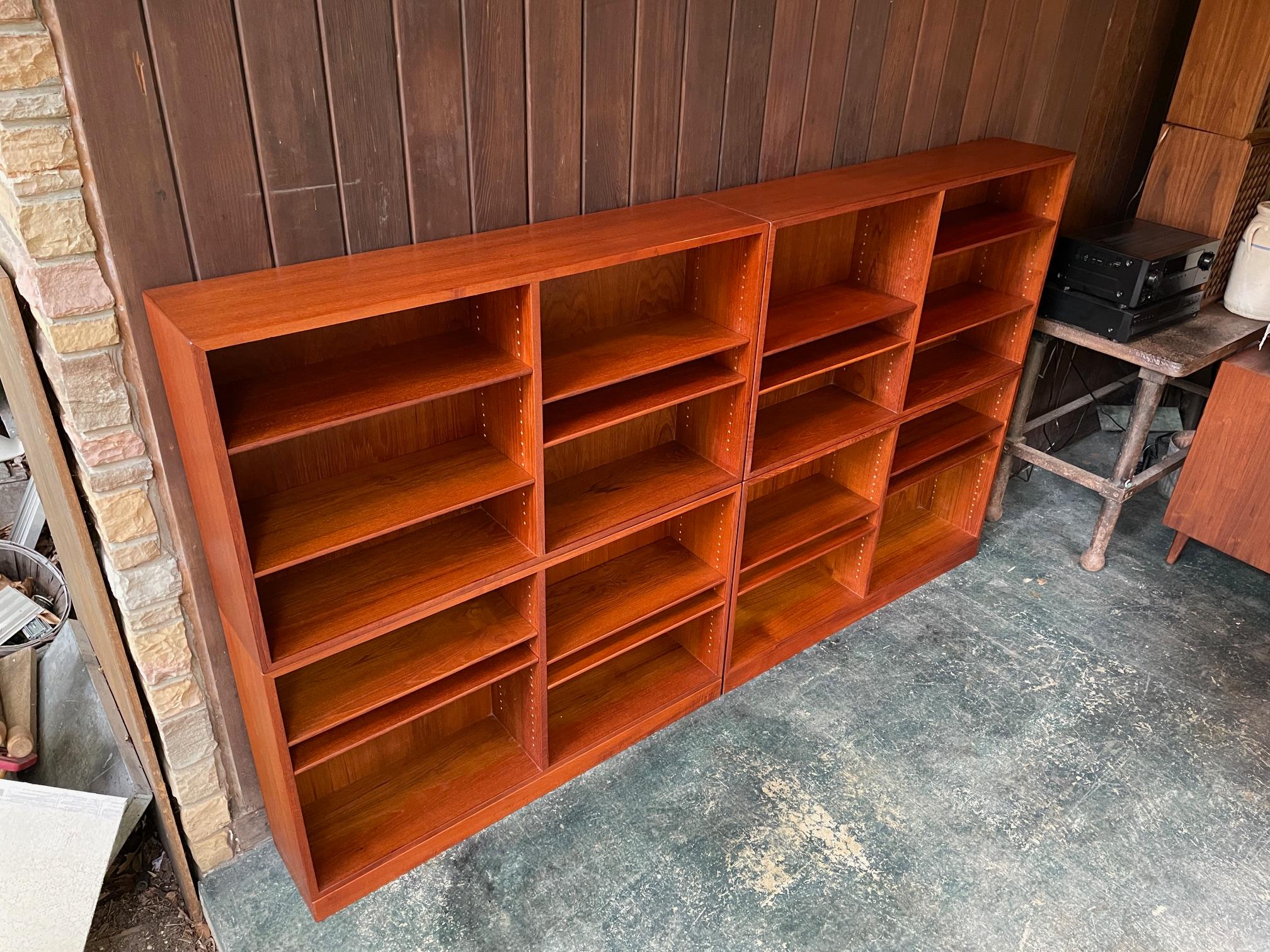 Metà XX secolo 1960 Sistema di librerie in teak Børge Mogensen FDB Mobler danese Mid Century Mobler in vendita