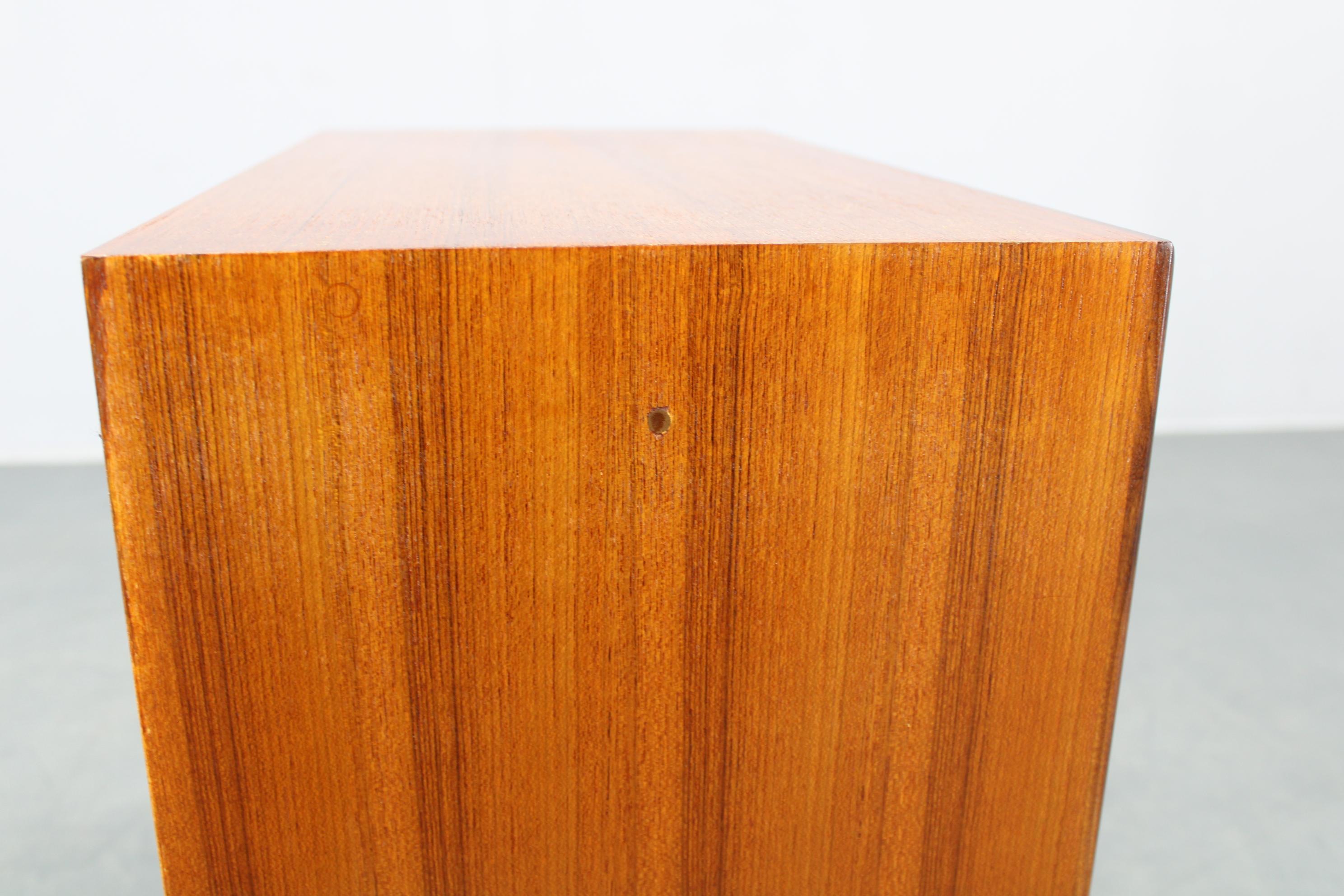 Commode en teck des années 1960, Danemark en vente 5