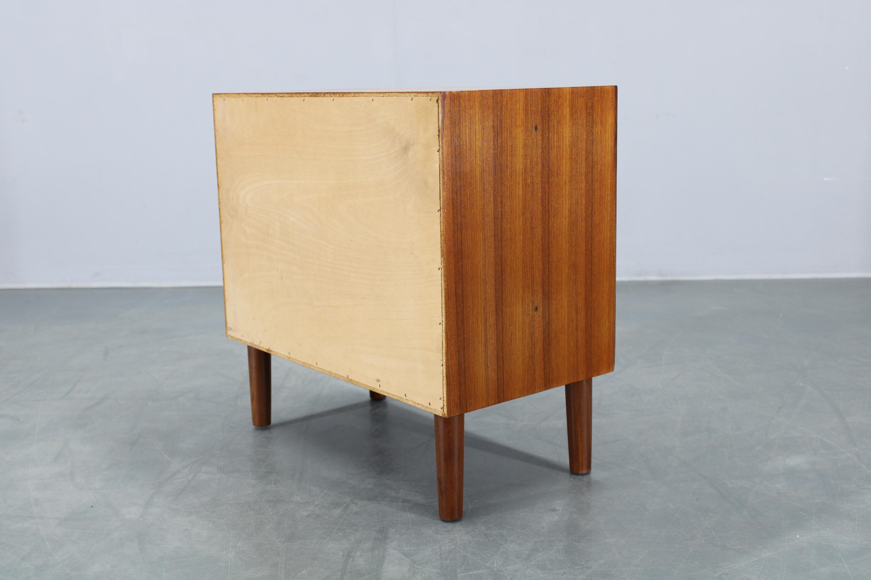 Commode en teck des années 1960, Danemark en vente 2