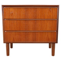 Commodes and Chests of Drawers