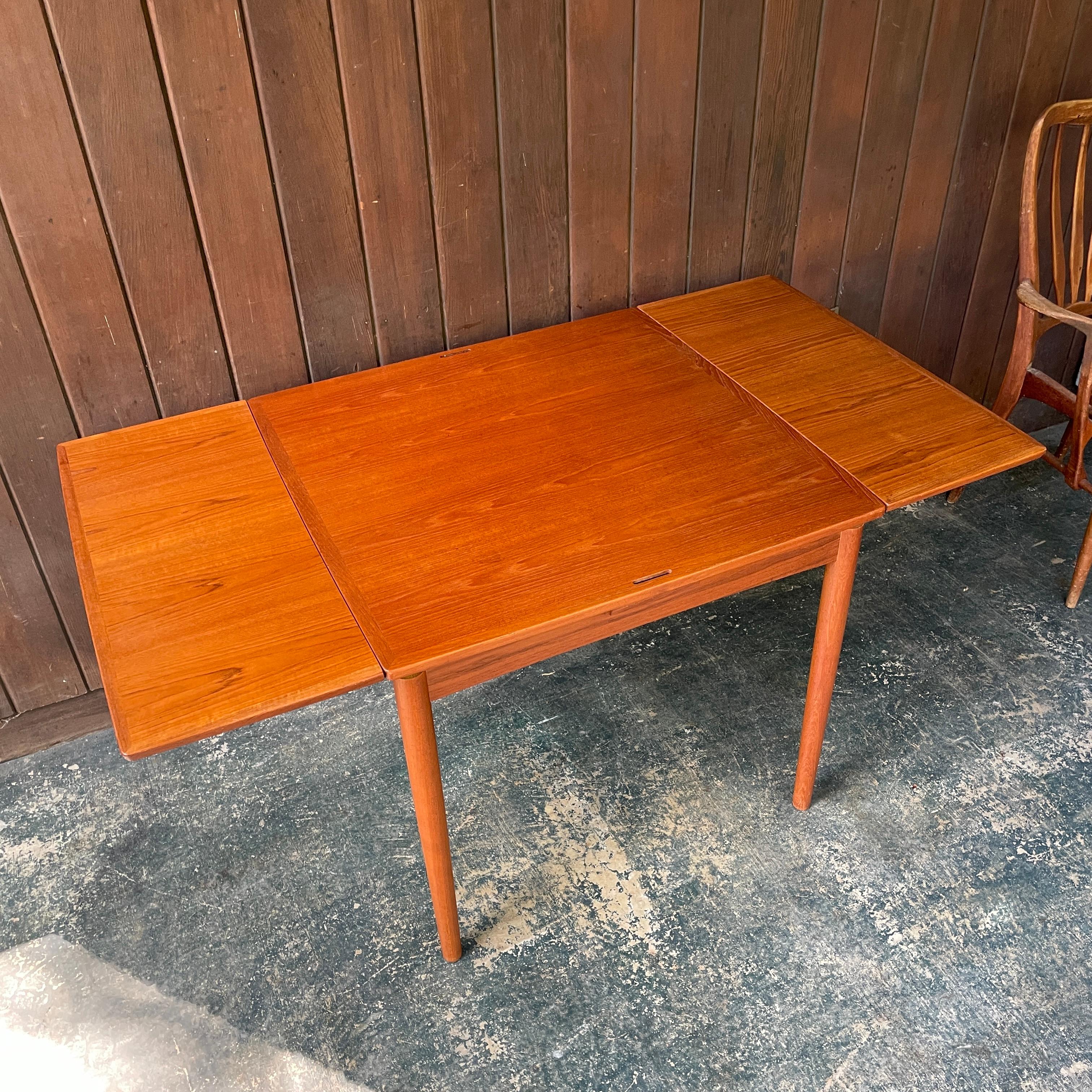 1960's Teck Danish Dining Game Table Flip-Top Mid-Century Carlo Jensen en vente 10