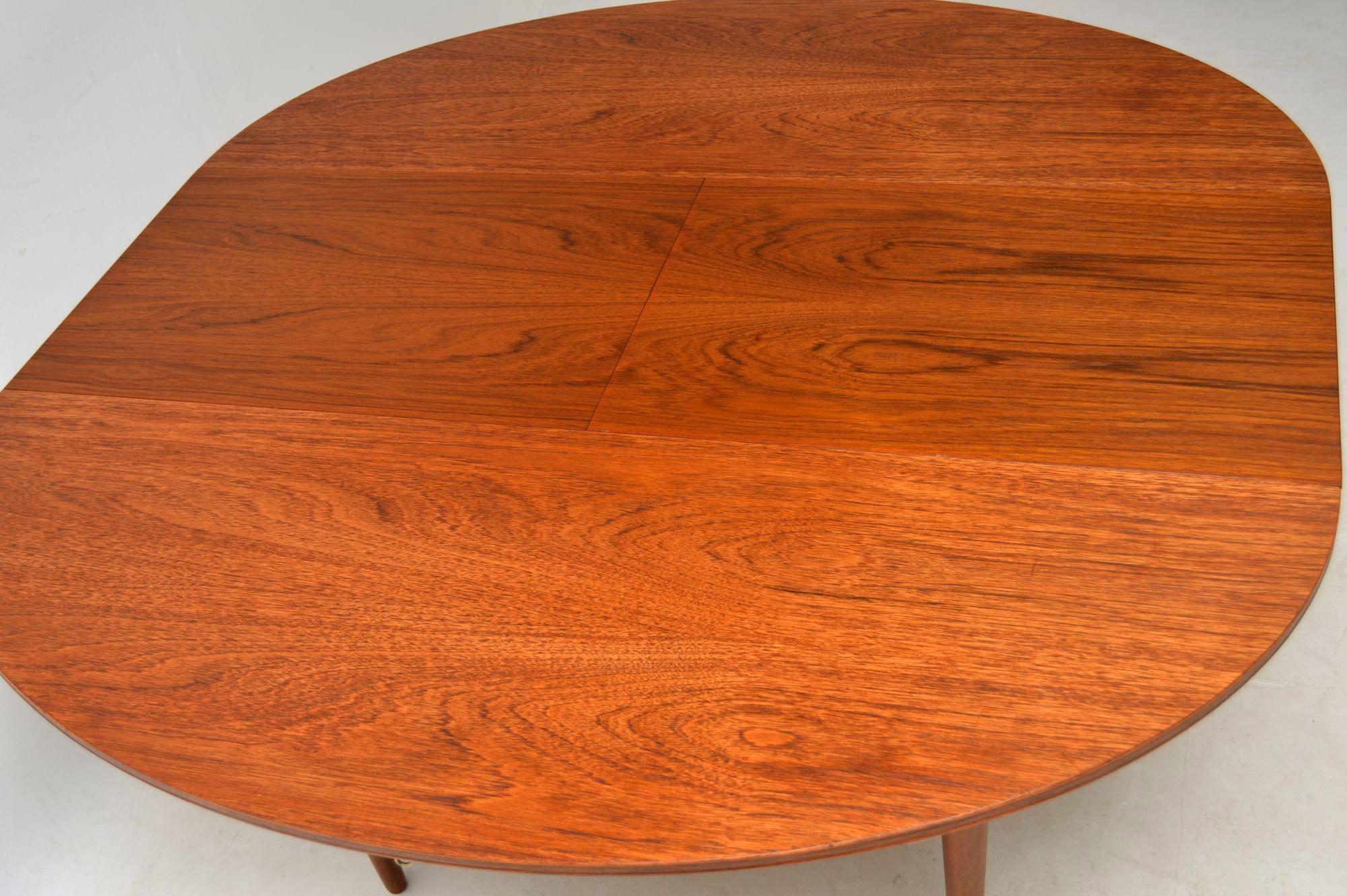 20th Century 1960's Teak Dining Table and 6 Chairs by Greaves & Thomas