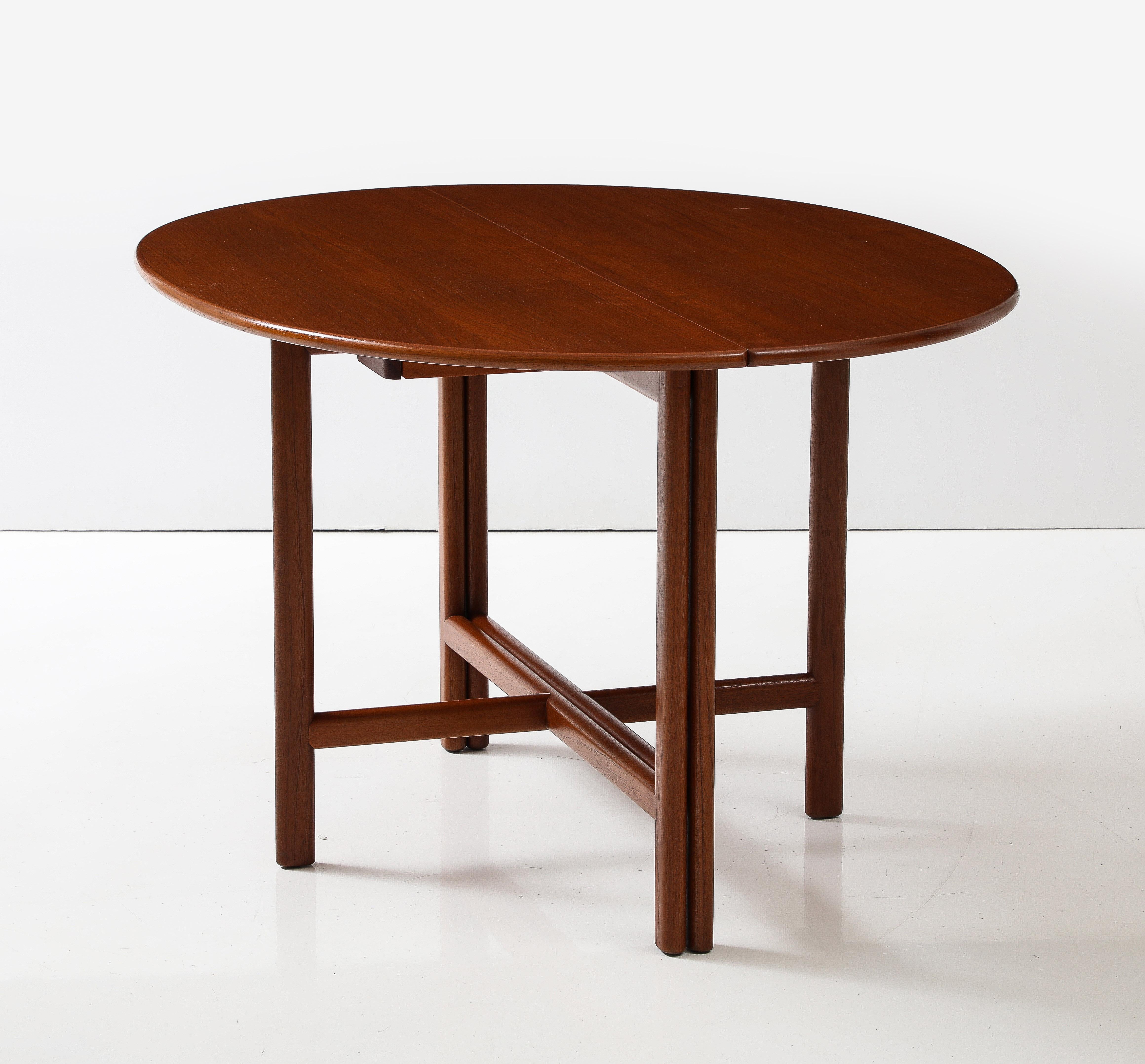 1960's Teak Dining Table Designed By Karl-Erik Ekselius For JOC With 3 Leaves 5