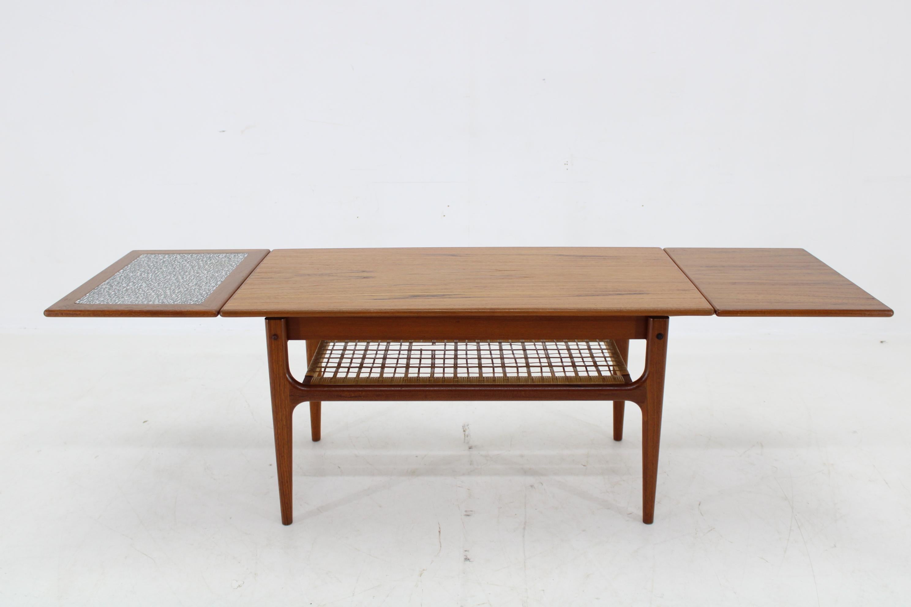 Mid-Century Modern Table basse extensible en teck des années 1960, Danemark  en vente