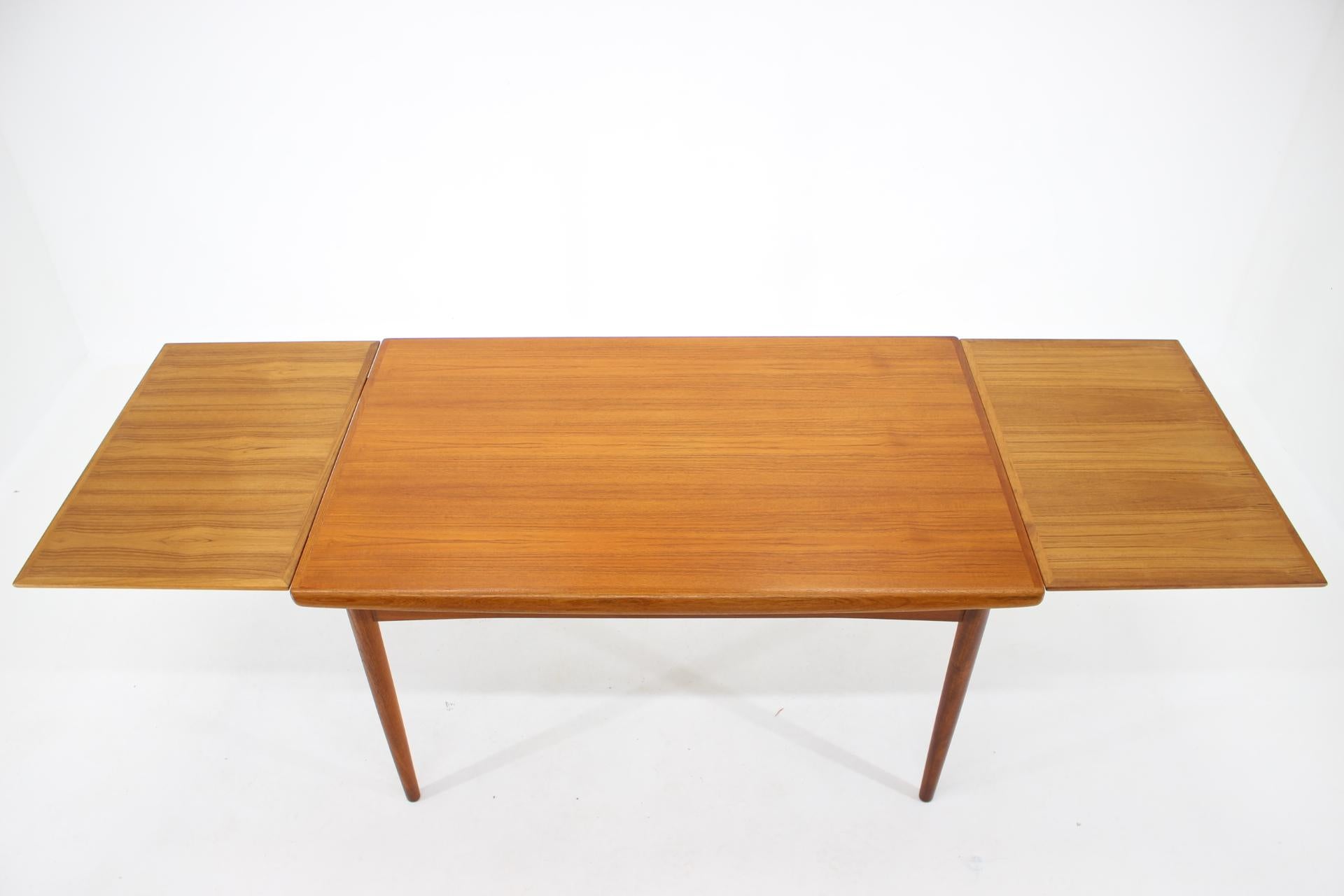 1960s Teak Extendable Dining Table by Skovby Mobelfabric, Denmark In Good Condition In Praha, CZ