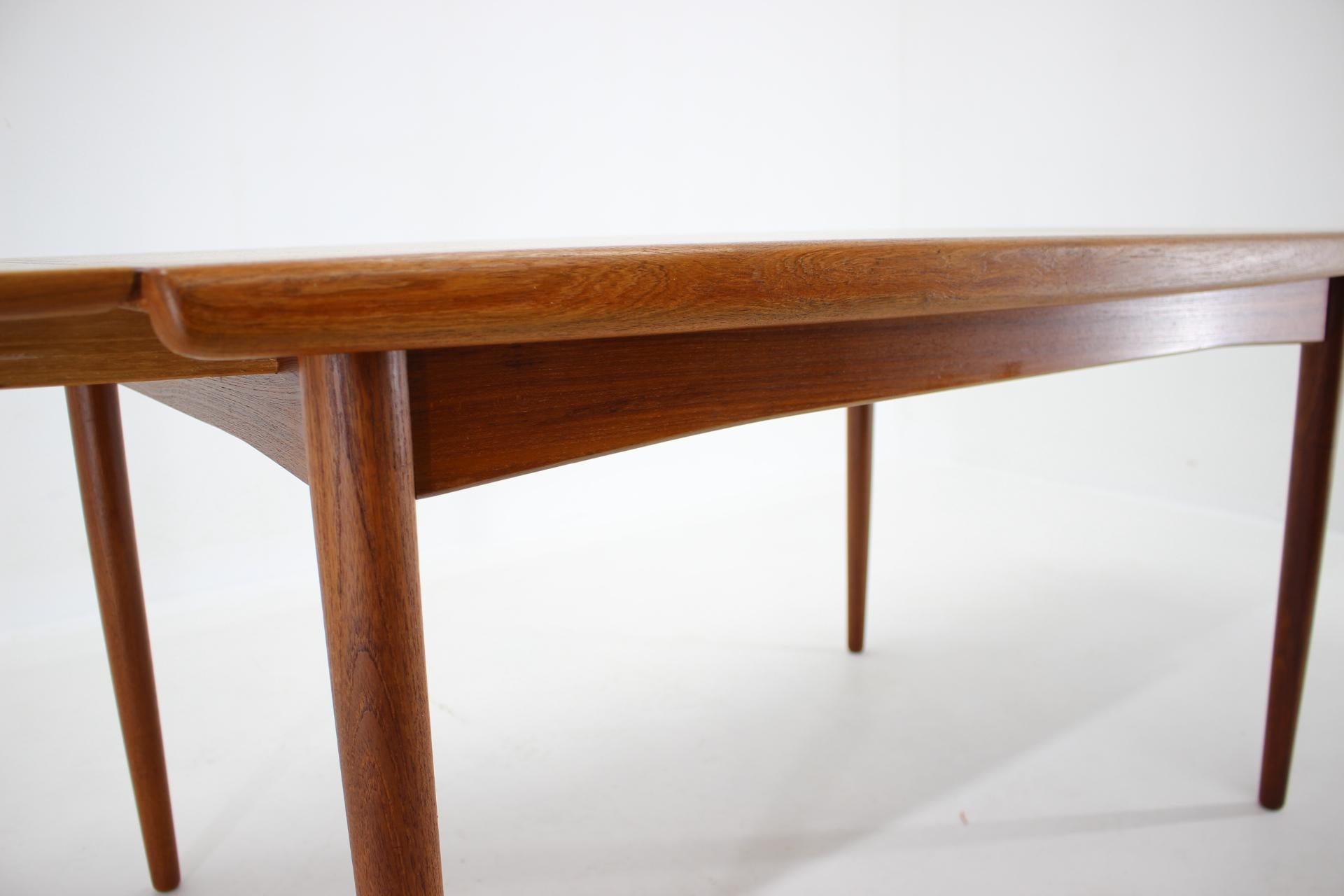 Mid-20th Century 1960s Teak Extendable Dining Table by Skovby Mobelfabric, Denmark