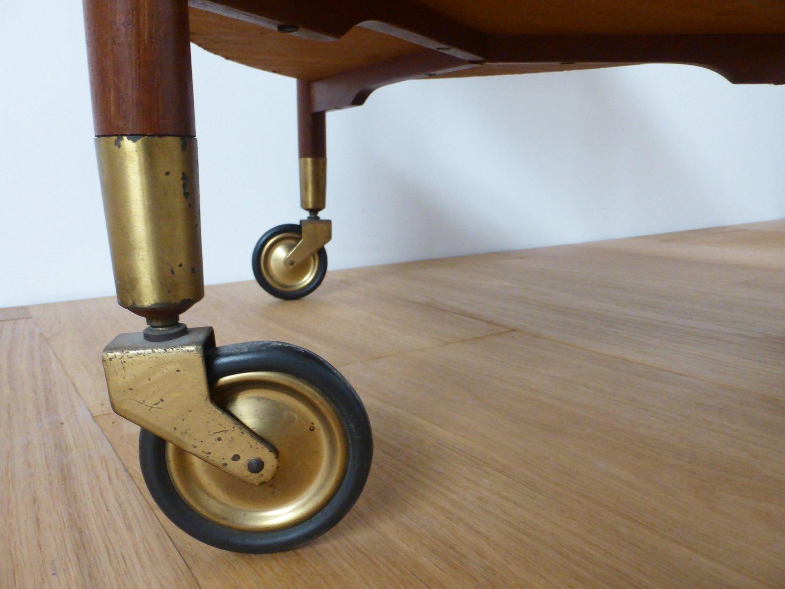 mesa baja de teca, fórmica, mimbre y latón de los años 60 - Elegancia de mediados de siglo Madera en venta