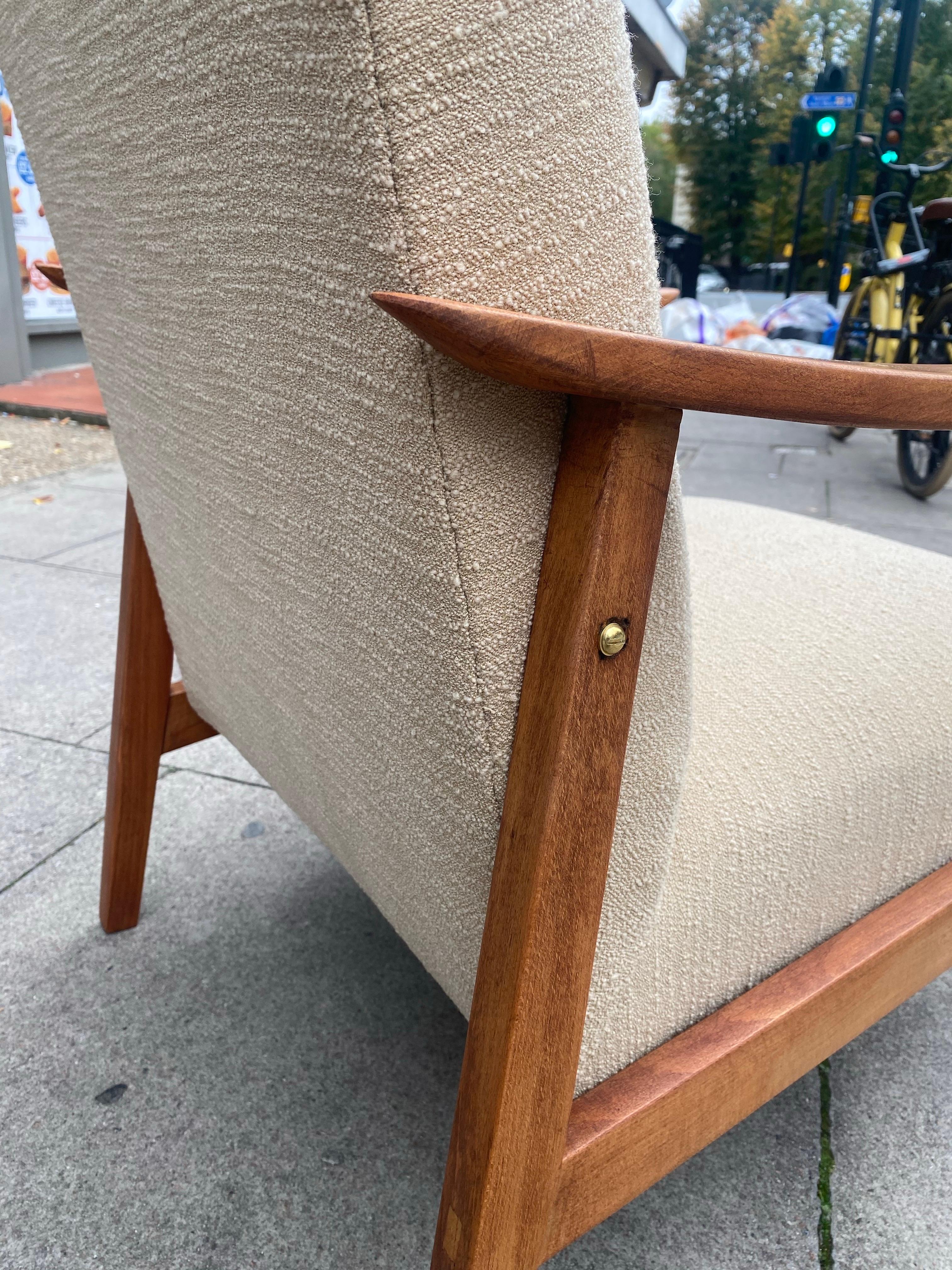 1960s Teak Midcentury Modern Armchair Wool Neutral Danish Scandinavian Chair im Angebot 5