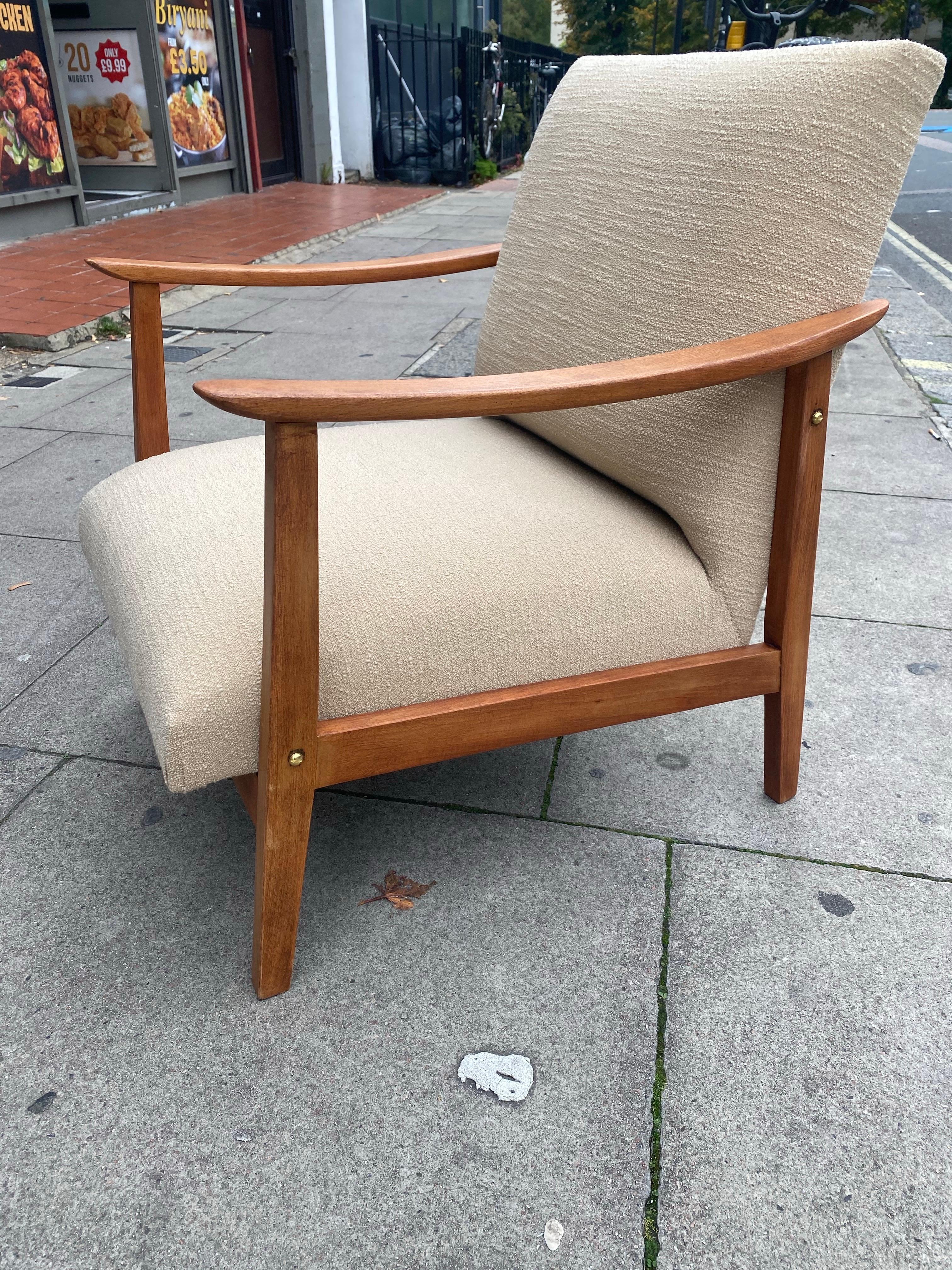 1960s Teak Midcentury Modern Armchair Wool Neutral Danish Scandinavian Chair im Angebot 7