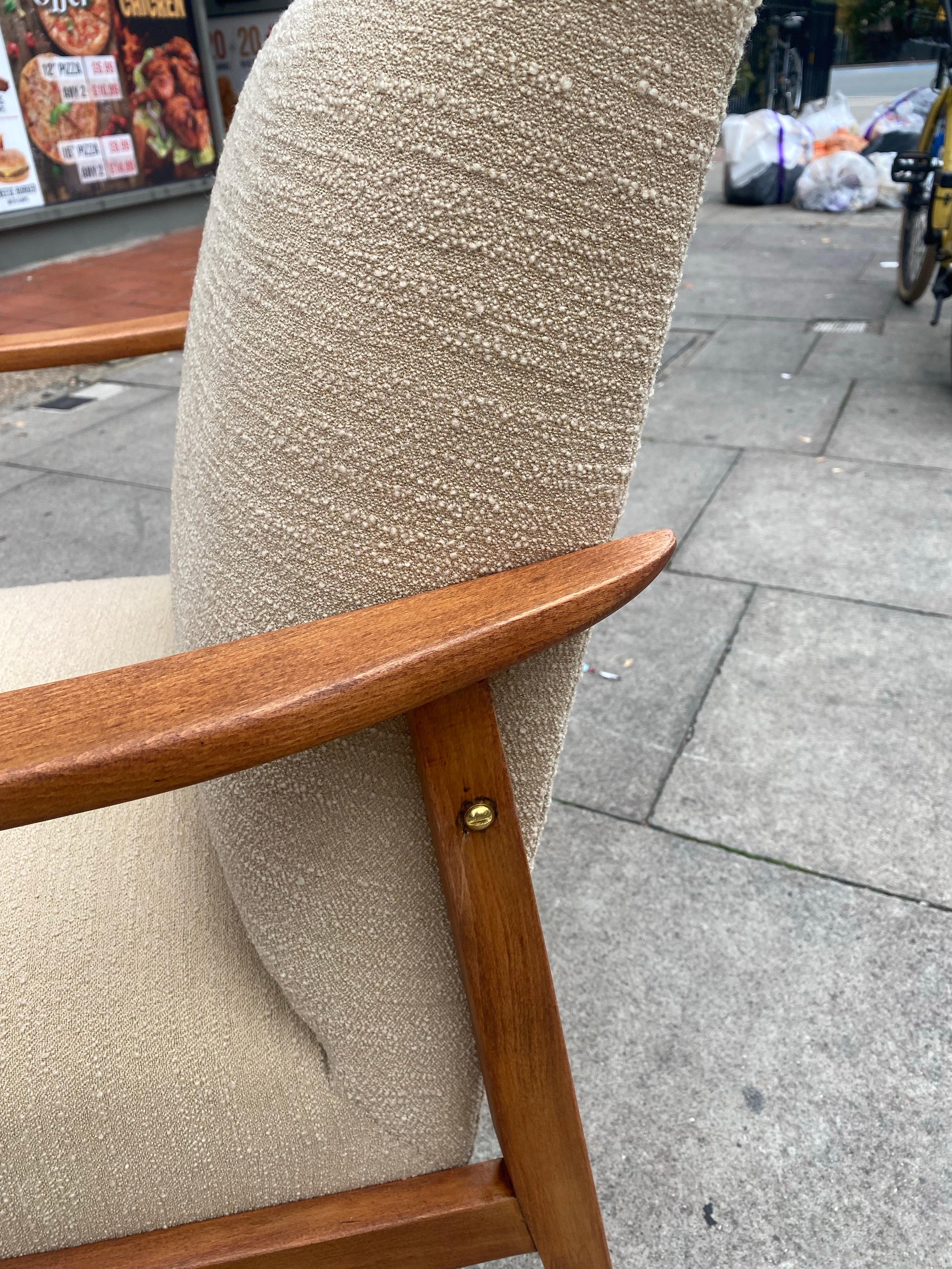 1960s Teak Midcentury Modern Armchair Wool Neutral Danish Scandinavian Chair im Angebot 9