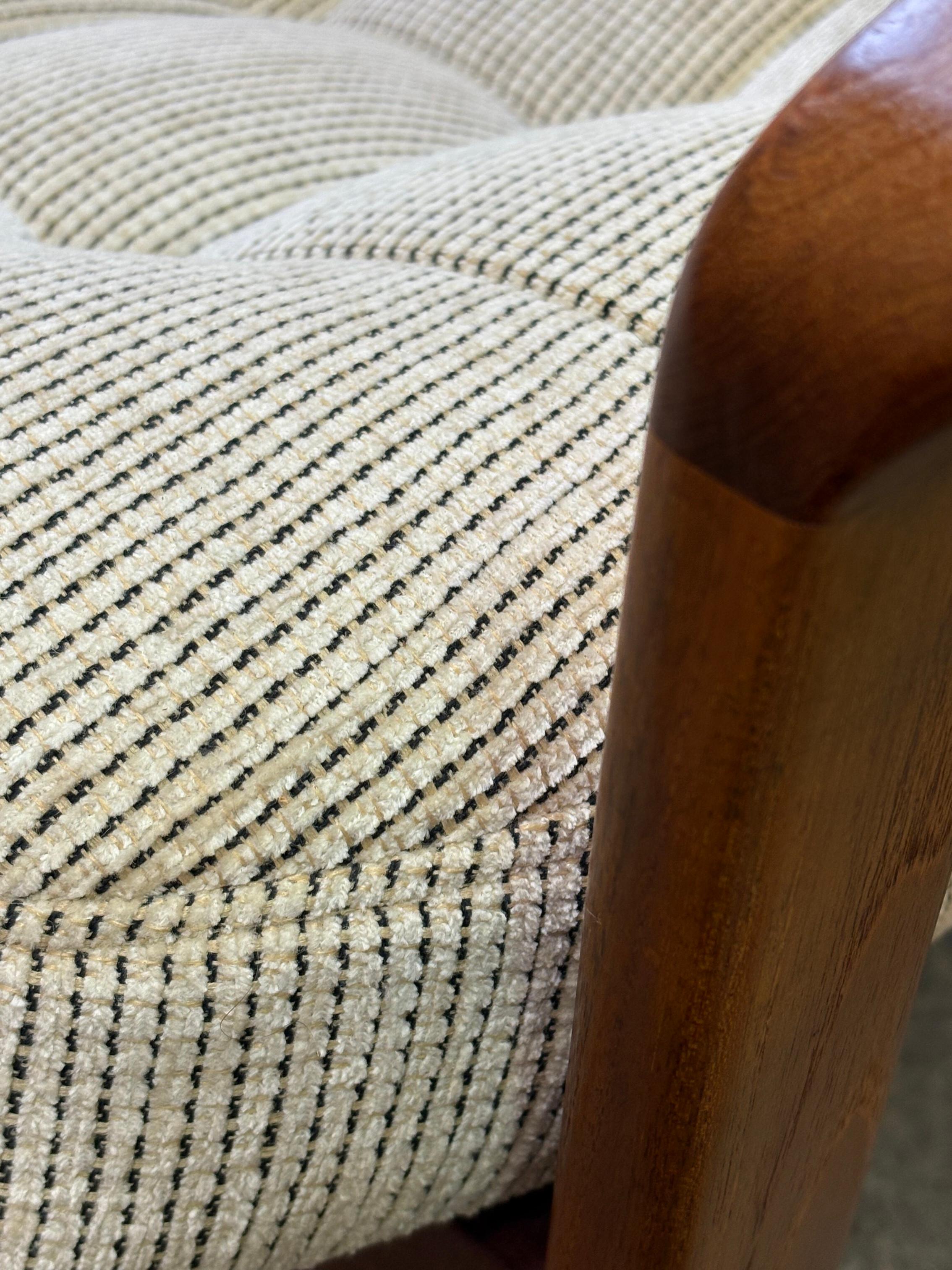 1960s Teak R Huber Scoop Lounge Stuhl (Teakholz) im Angebot