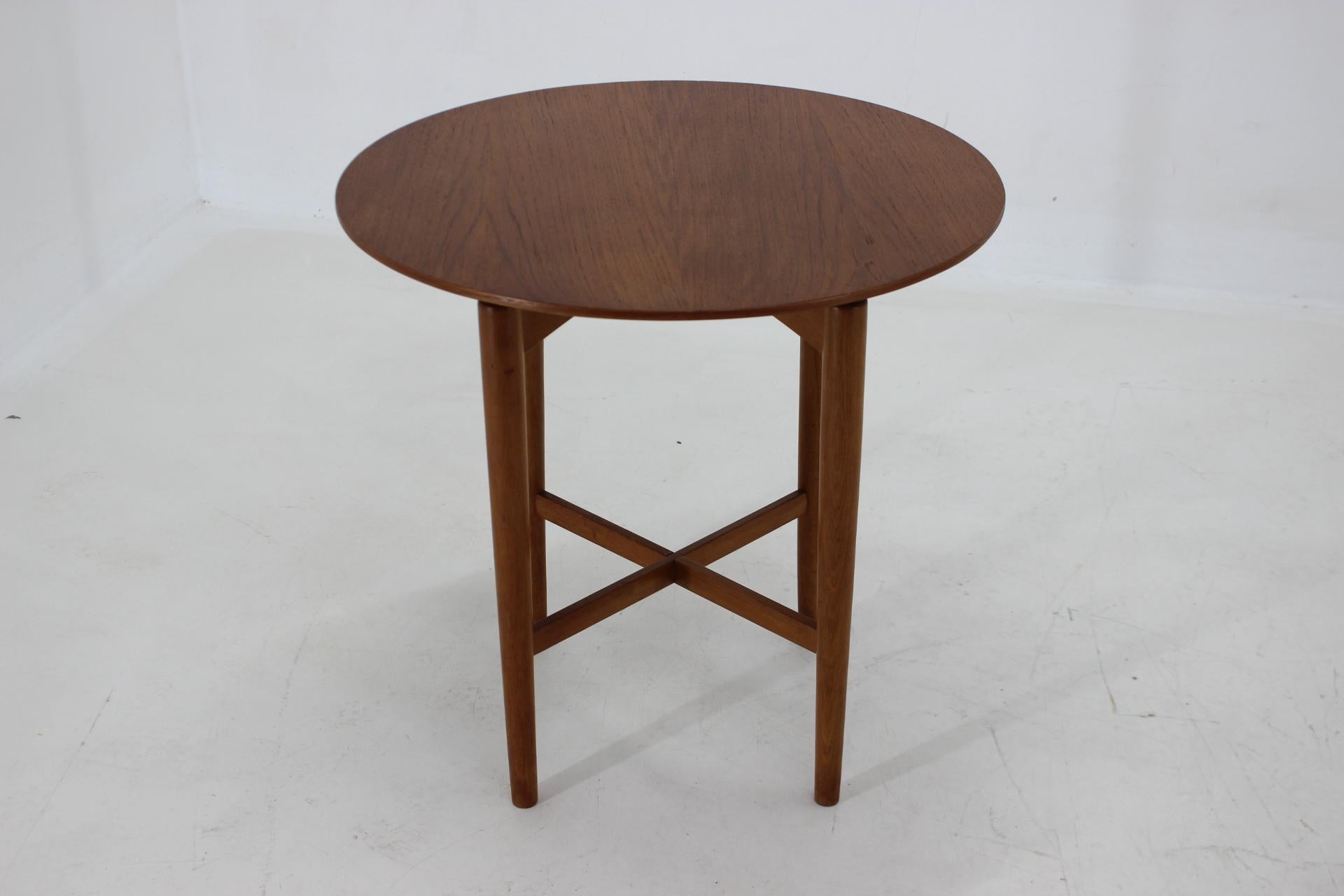Mid-Century Modern 1960s Teak Round Coffee Table, Denmark
