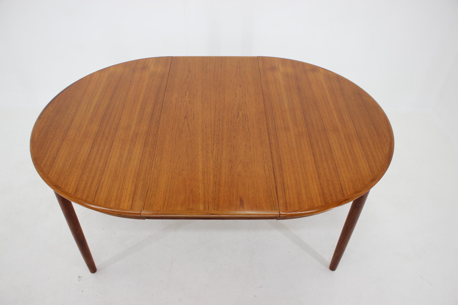 1960s Teak Round Extendable Dining Table, Denmark 1