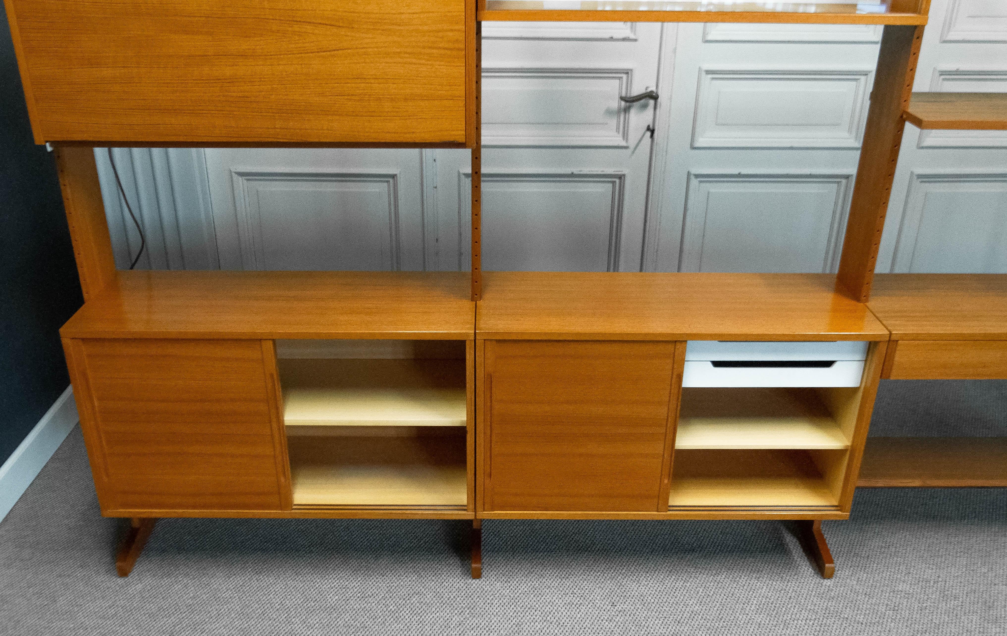 Modularer Schrank / Raumteiler aus Teakholz von Kajsa & Nils „Nisse“ Strinning, 1960er Jahre im Zustand „Gut“ im Angebot in Silvolde, Gelderland