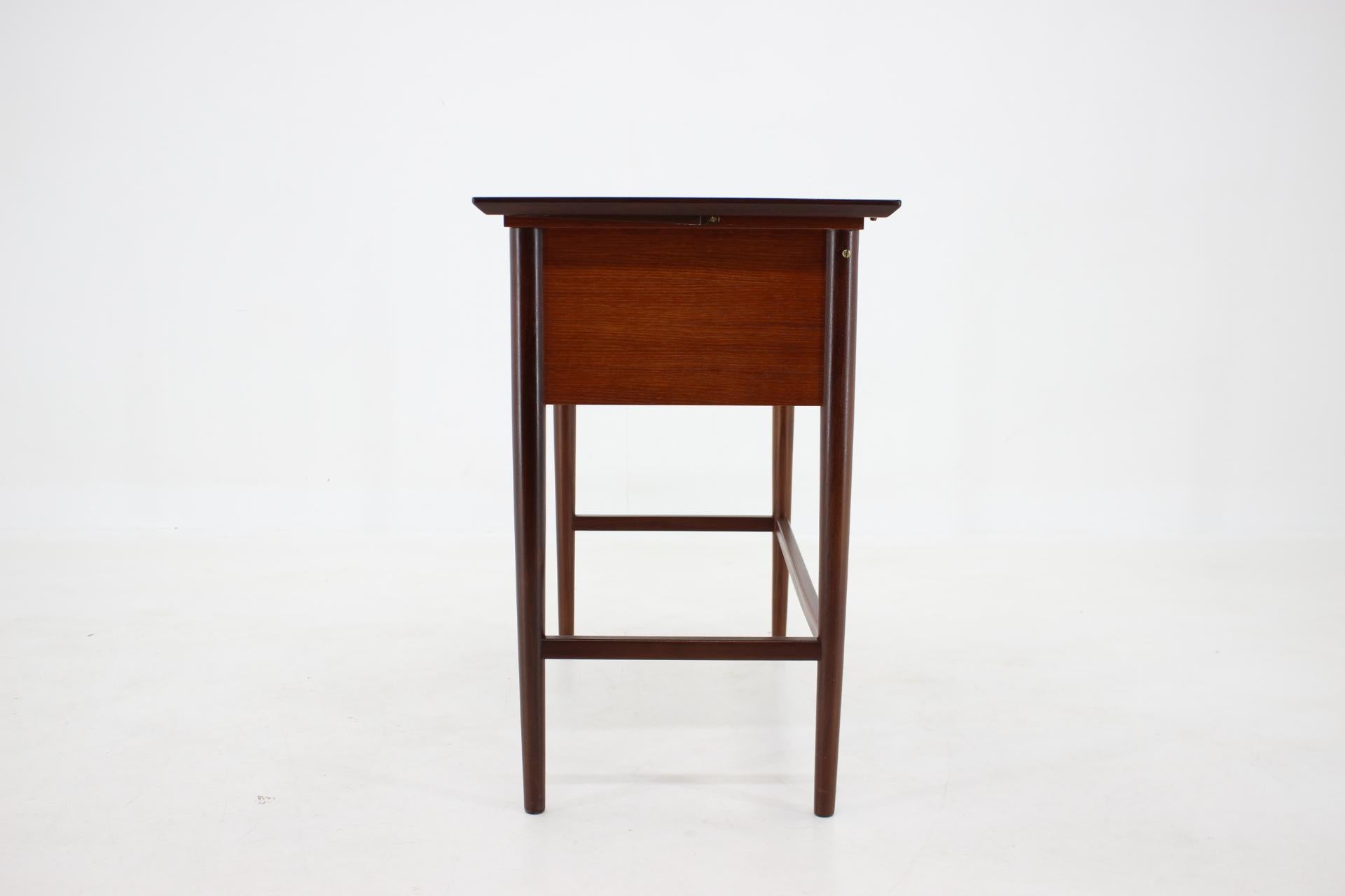 1960s Teak Sewing Table or Table with Built in Sewing Machine, Denmark For Sale 8