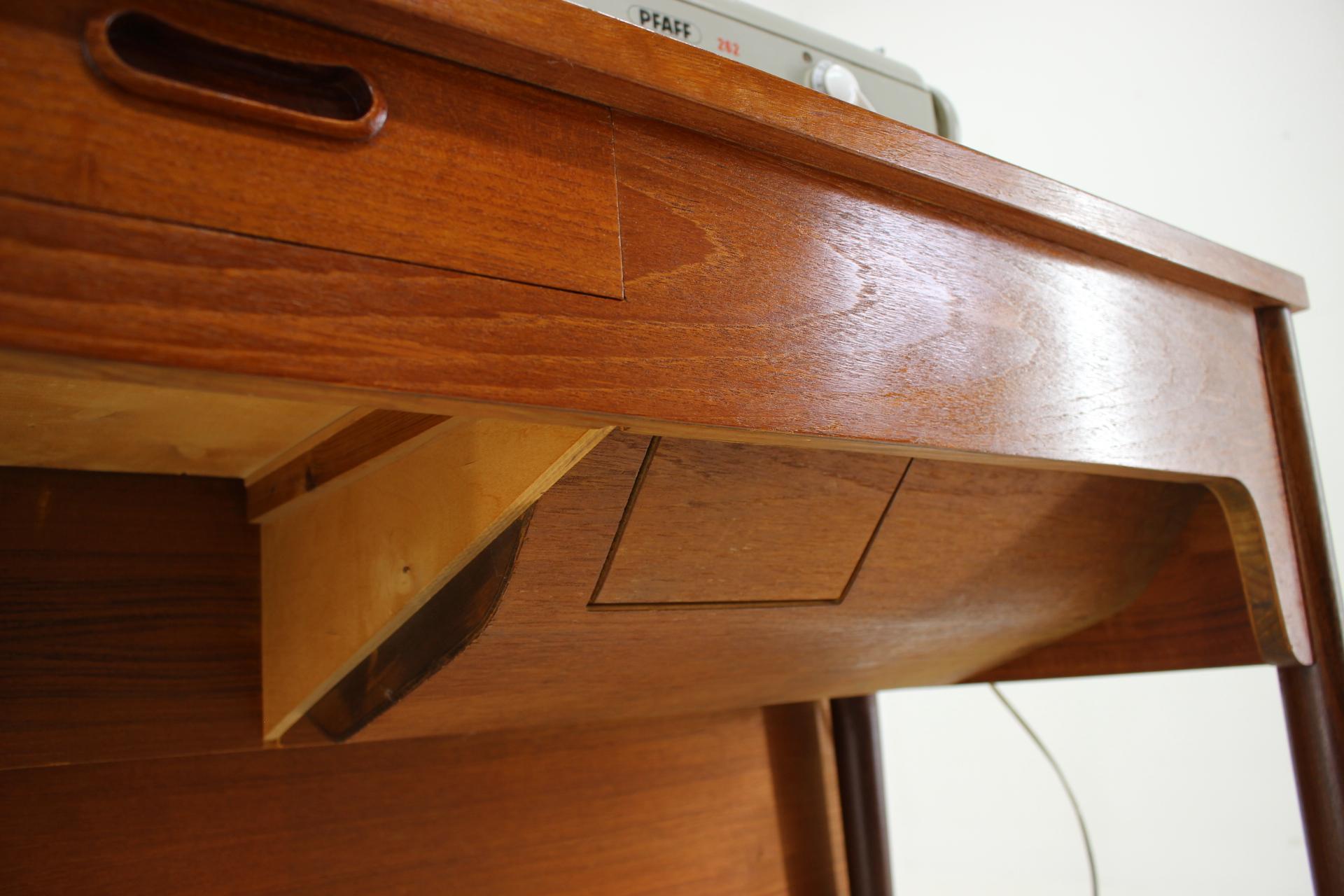 Mid-20th Century 1960s Teak Sewing Table or Table with Built in Sewing Machine, Denmark For Sale