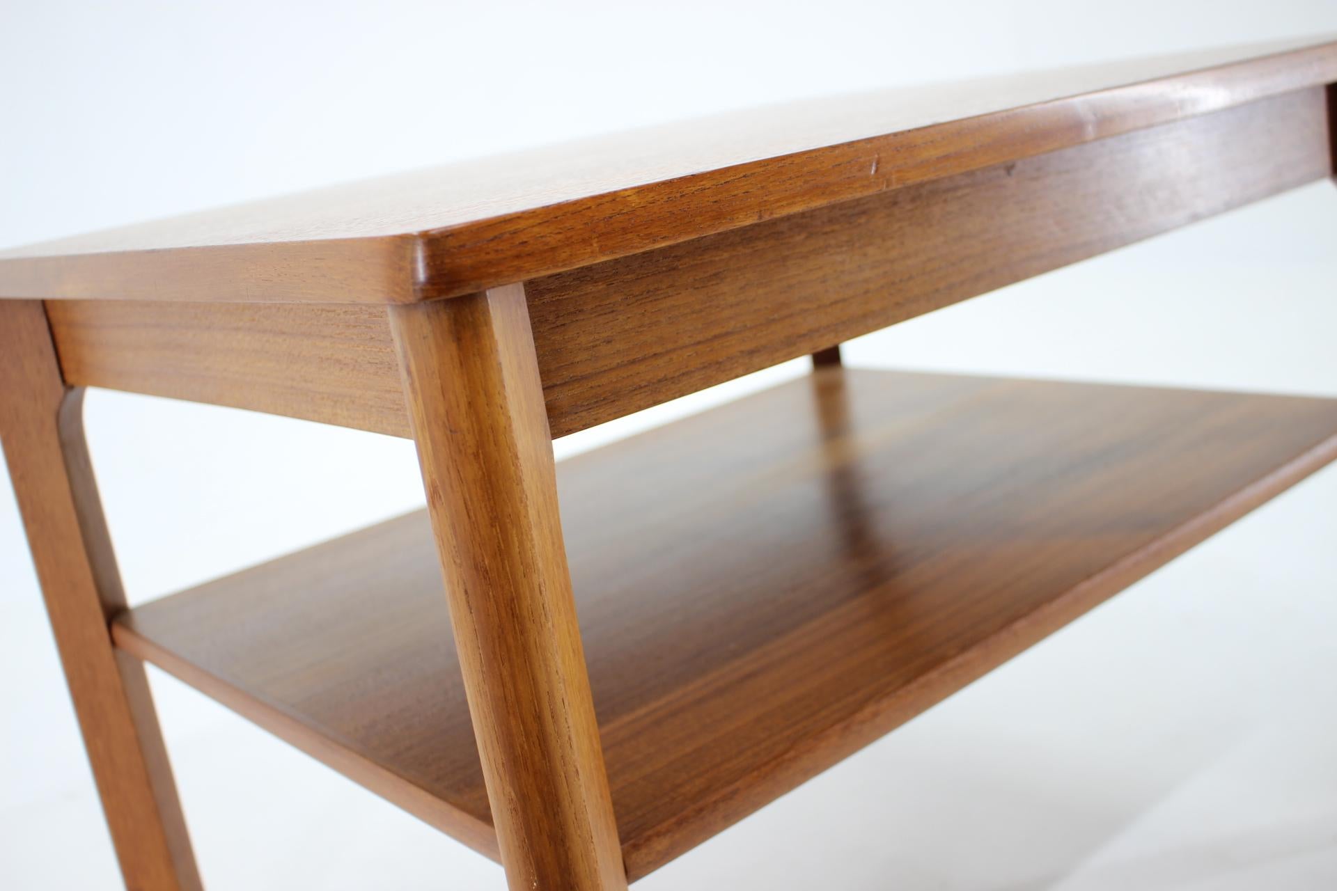 Danois Table d'appoint/table à café en teck des années 1960, Danemark en vente