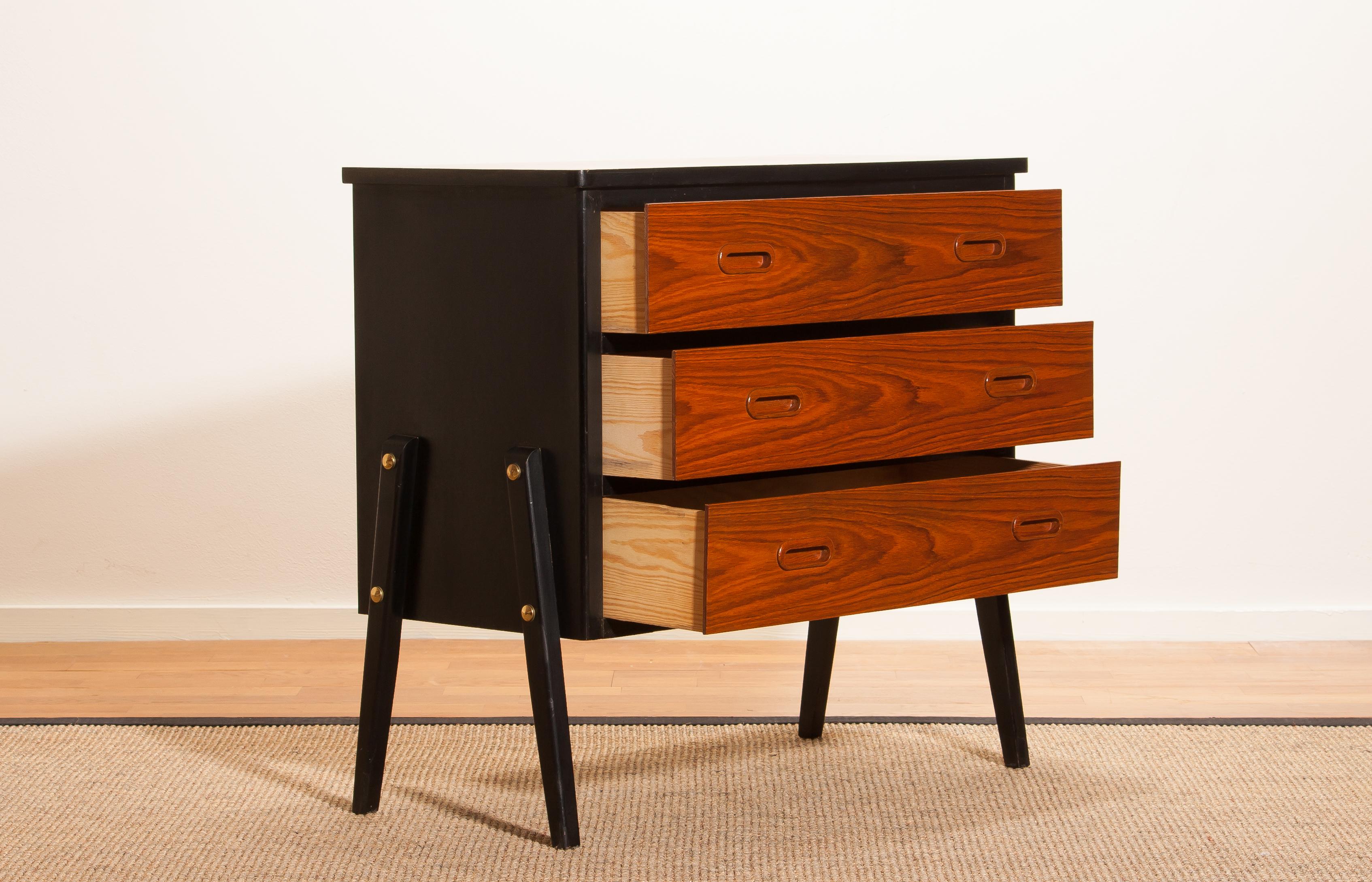 1950s, Teak Small Chest of Drawers by Gyllenvaans Möbler, Sweden In Good Condition In Silvolde, Gelderland