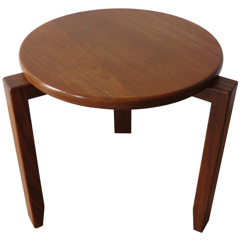 1960s Teak Small Round Three Legged Table Fingerjoint Detail At 1stdibs 1960s Teak Small Round Three Legged, Round Three Leg Table