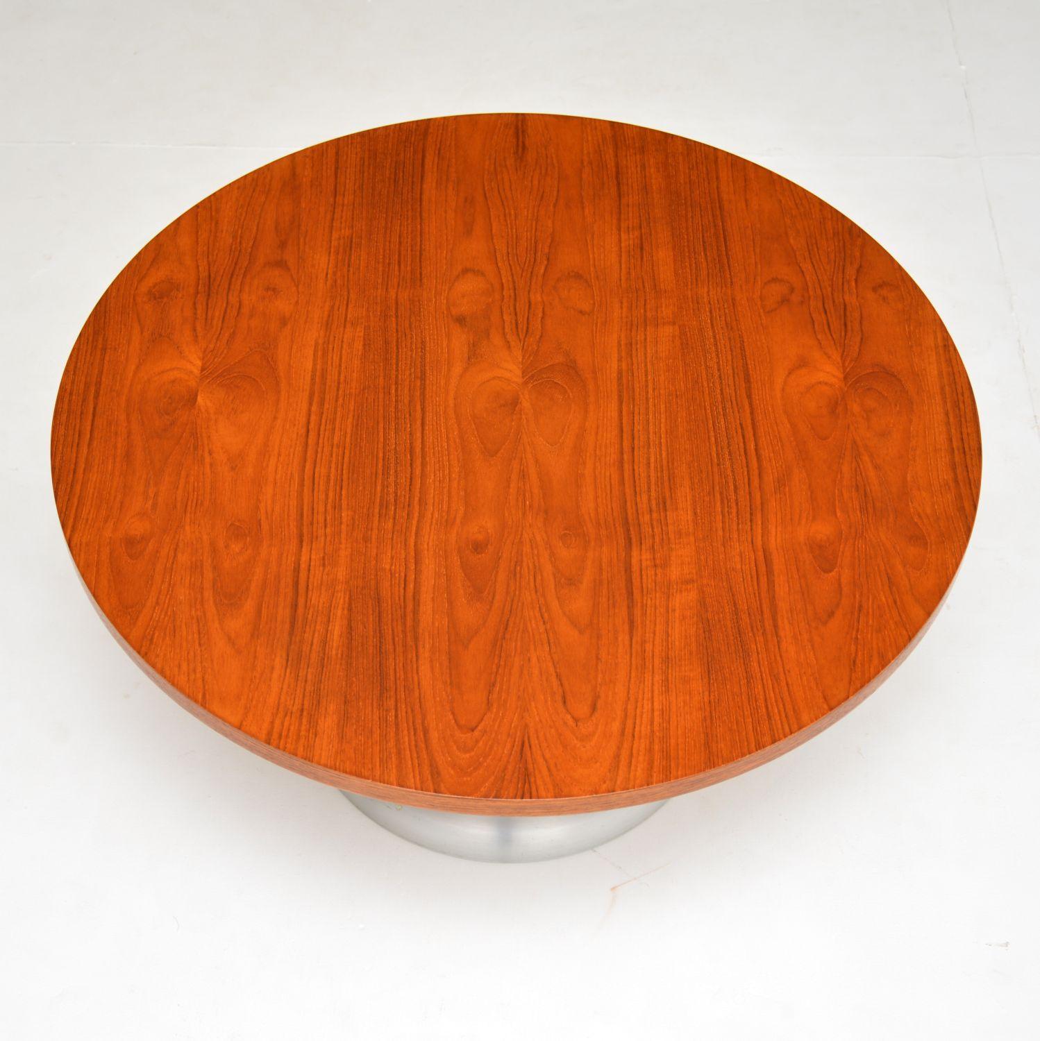 Table basse vintage en teck et acier des années 1960 Bon état - En vente à London, GB