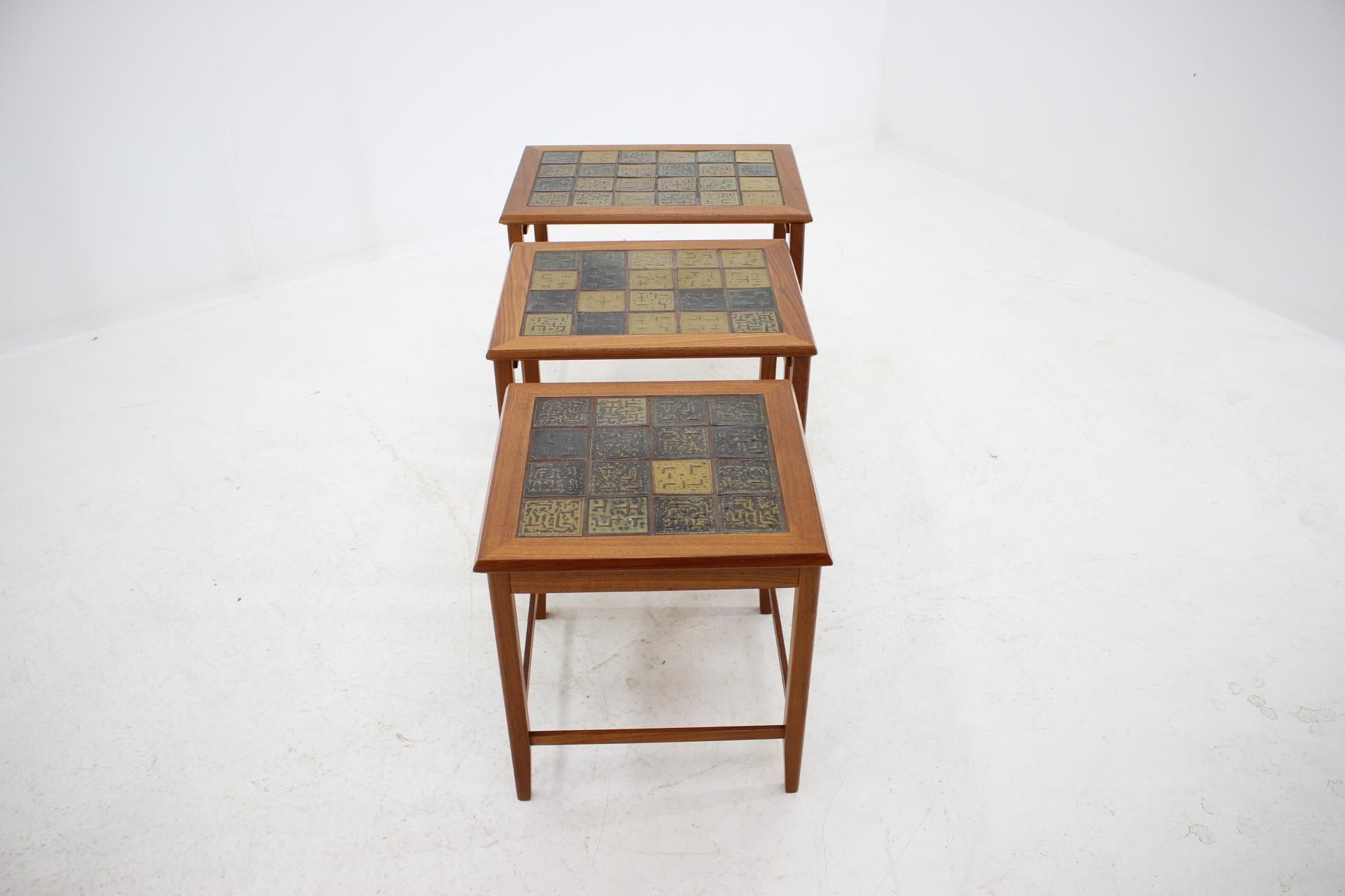 Danish 1960s Teak/Tile Nesting Tables, Denmark, 3 Pieces