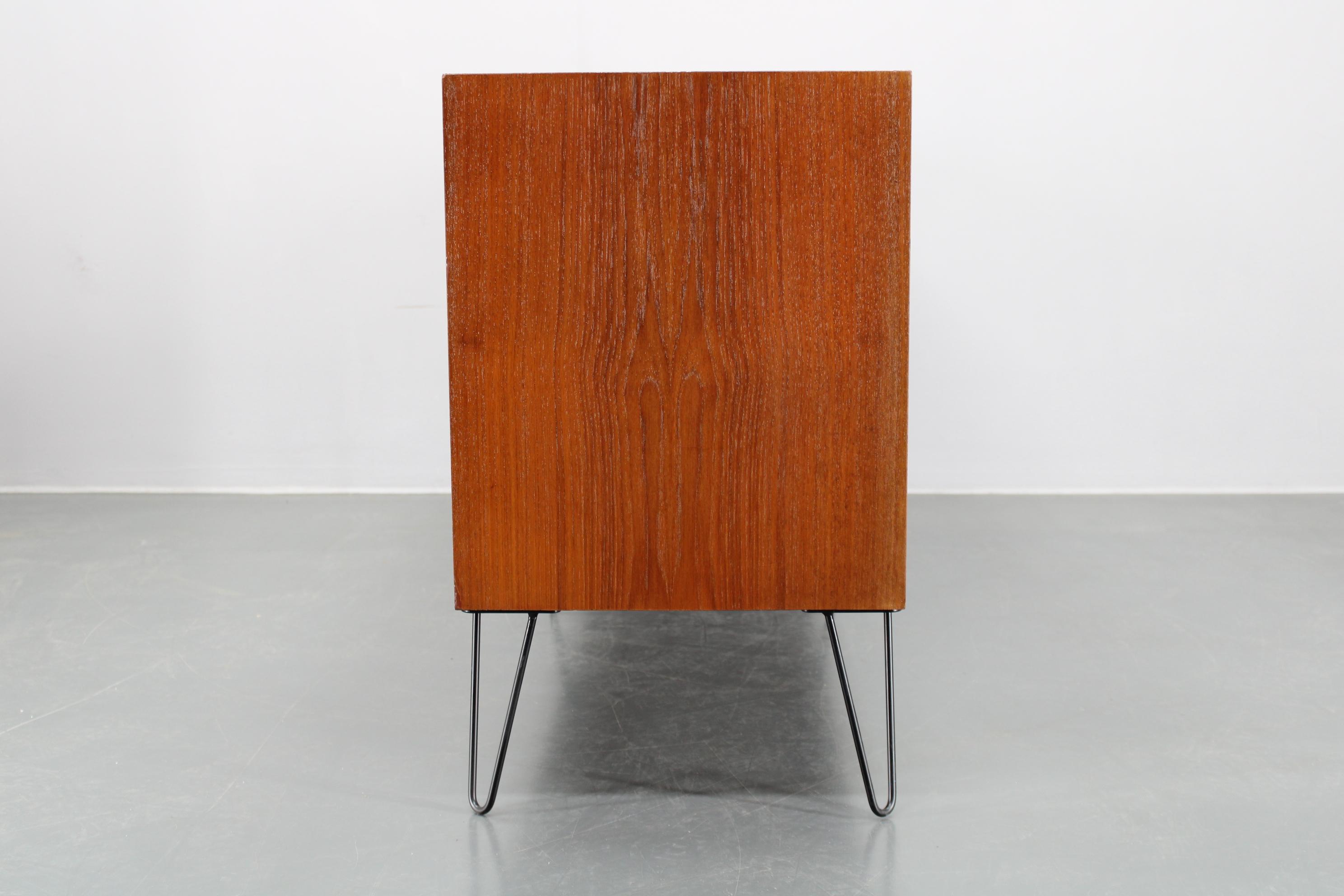 Credenza in teak riciclata del 1960 in vendita 10
