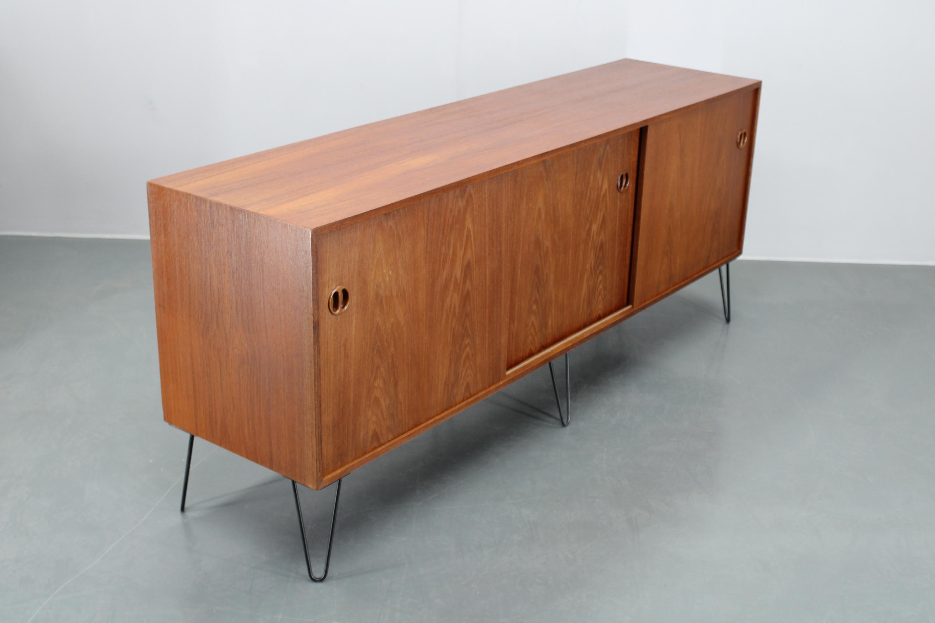 Credenza in teak riciclata del 1960 in vendita 11