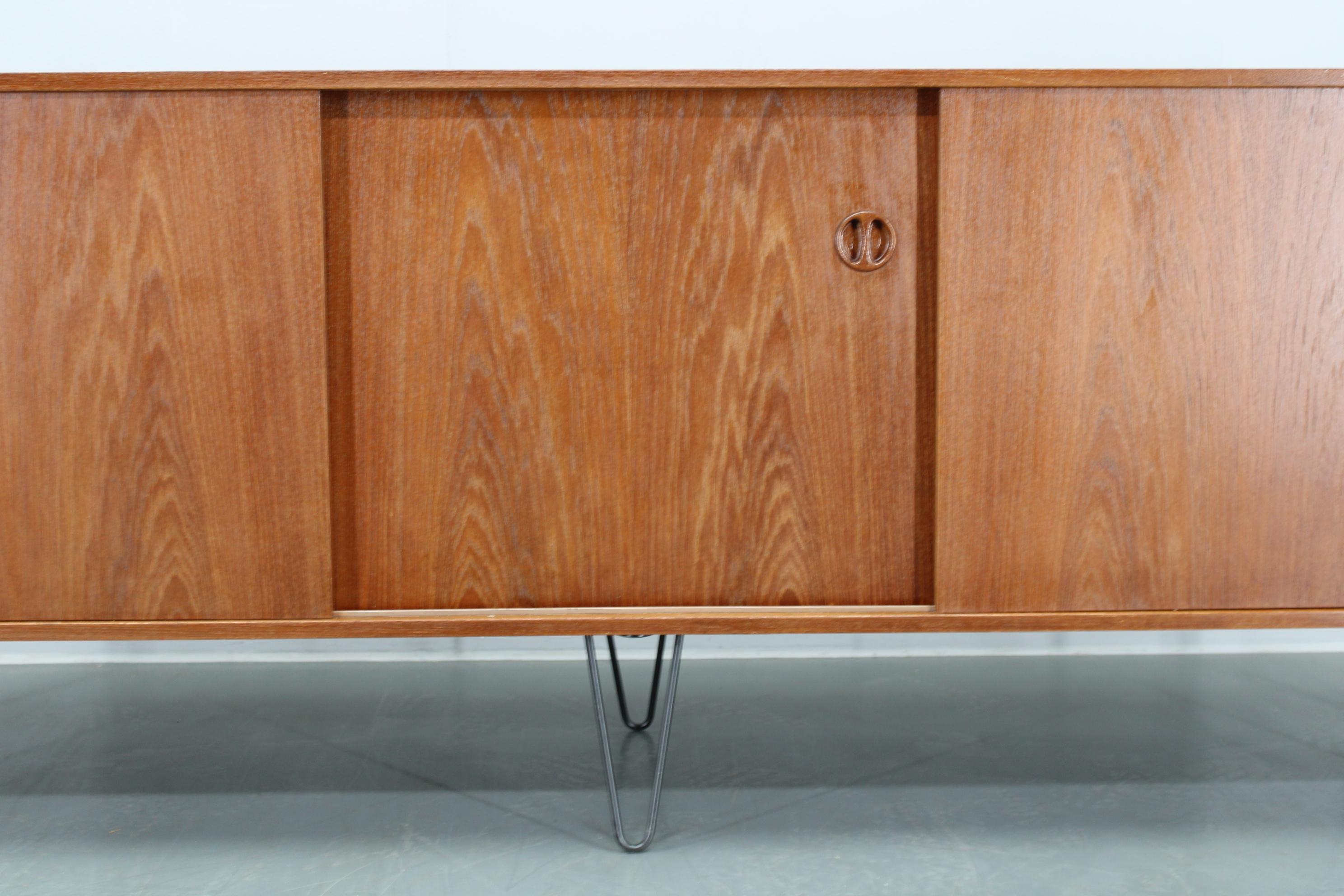 Ceco Credenza in teak riciclata del 1960 in vendita