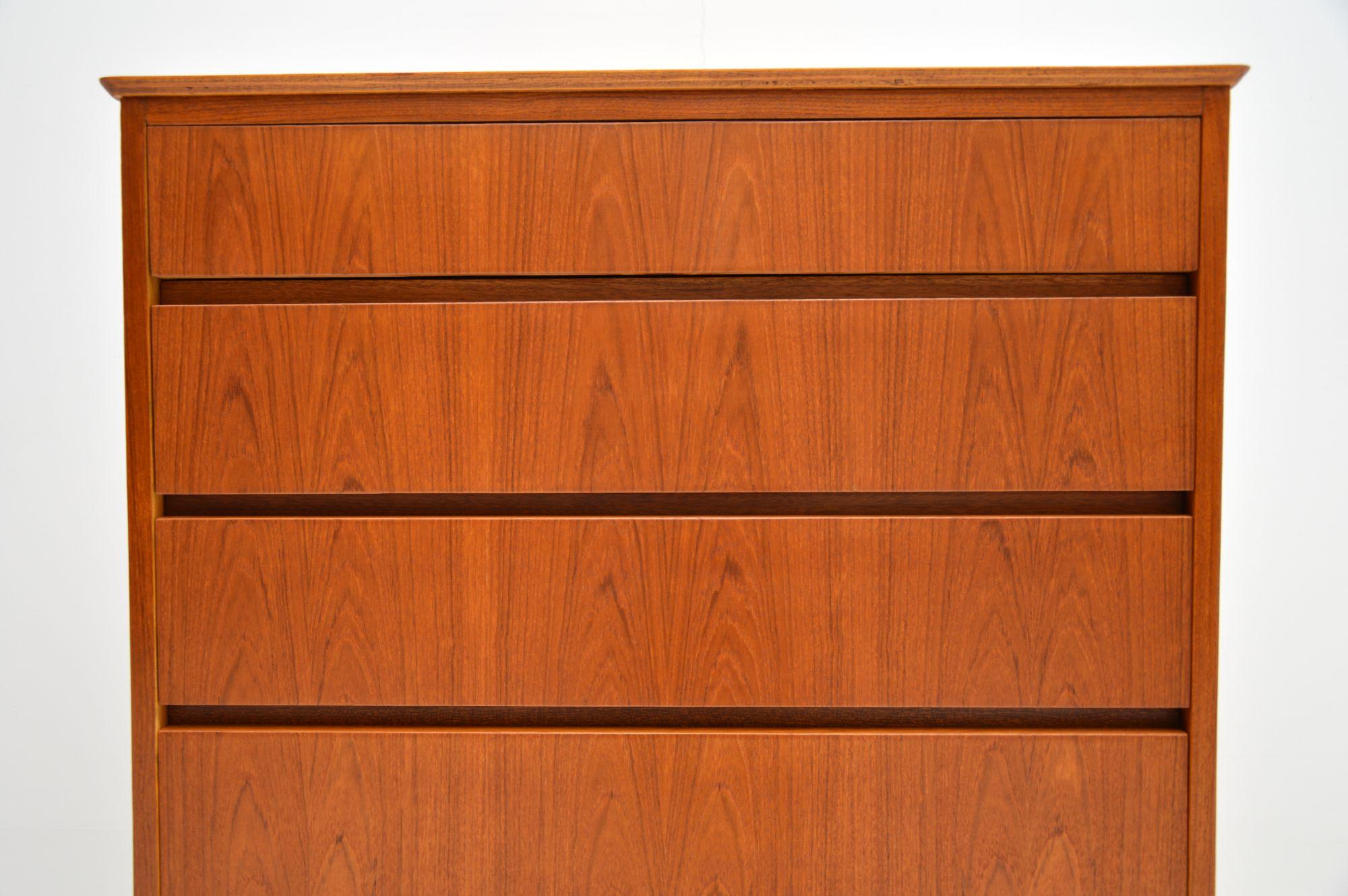 1960s Teak Vintage Chest of Drawers In Good Condition In London, GB