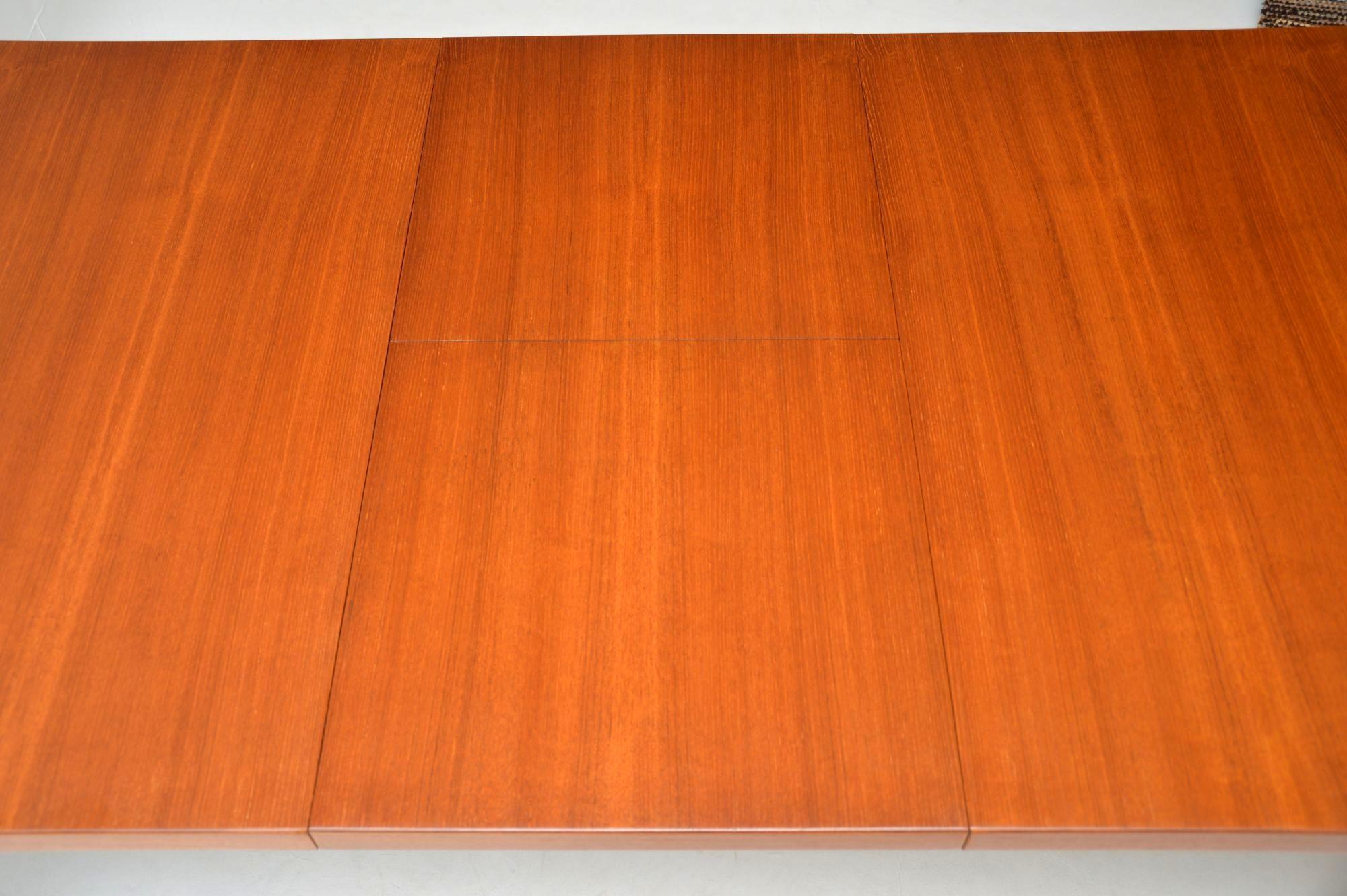 Mid-20th Century 1960s Teak Vintage Dorrington Dining Table by Robert Heritage for Archie Shine