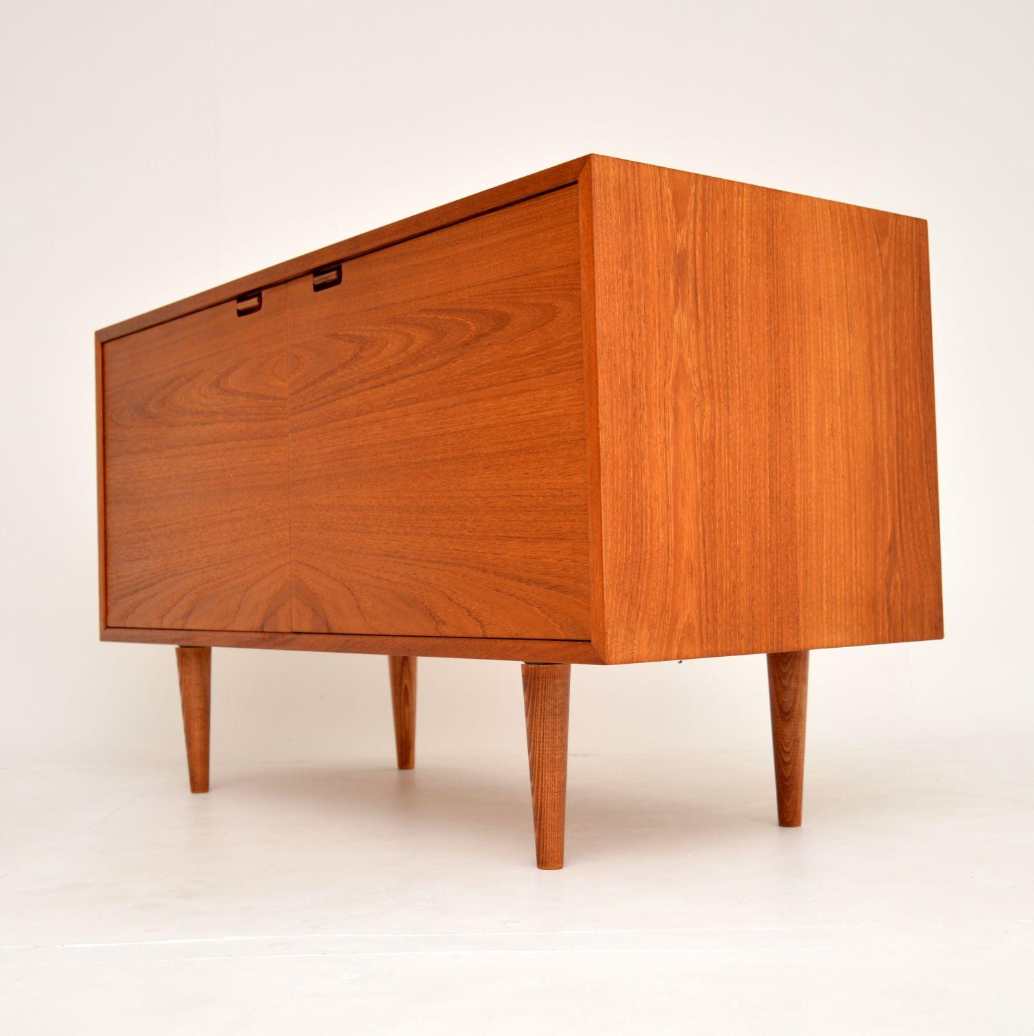 1960's Teak Vintage Sideboard / Cabinet 4