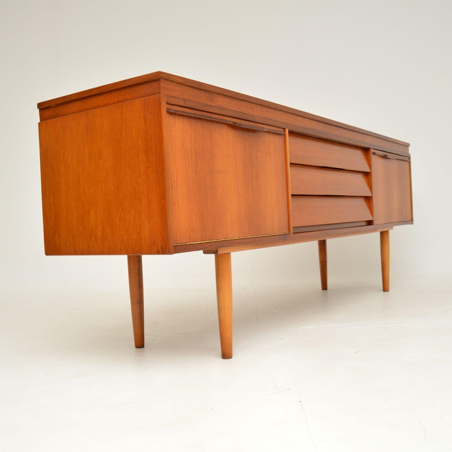 Enfilade vintage en teck des années 1960 Bon état à London, GB