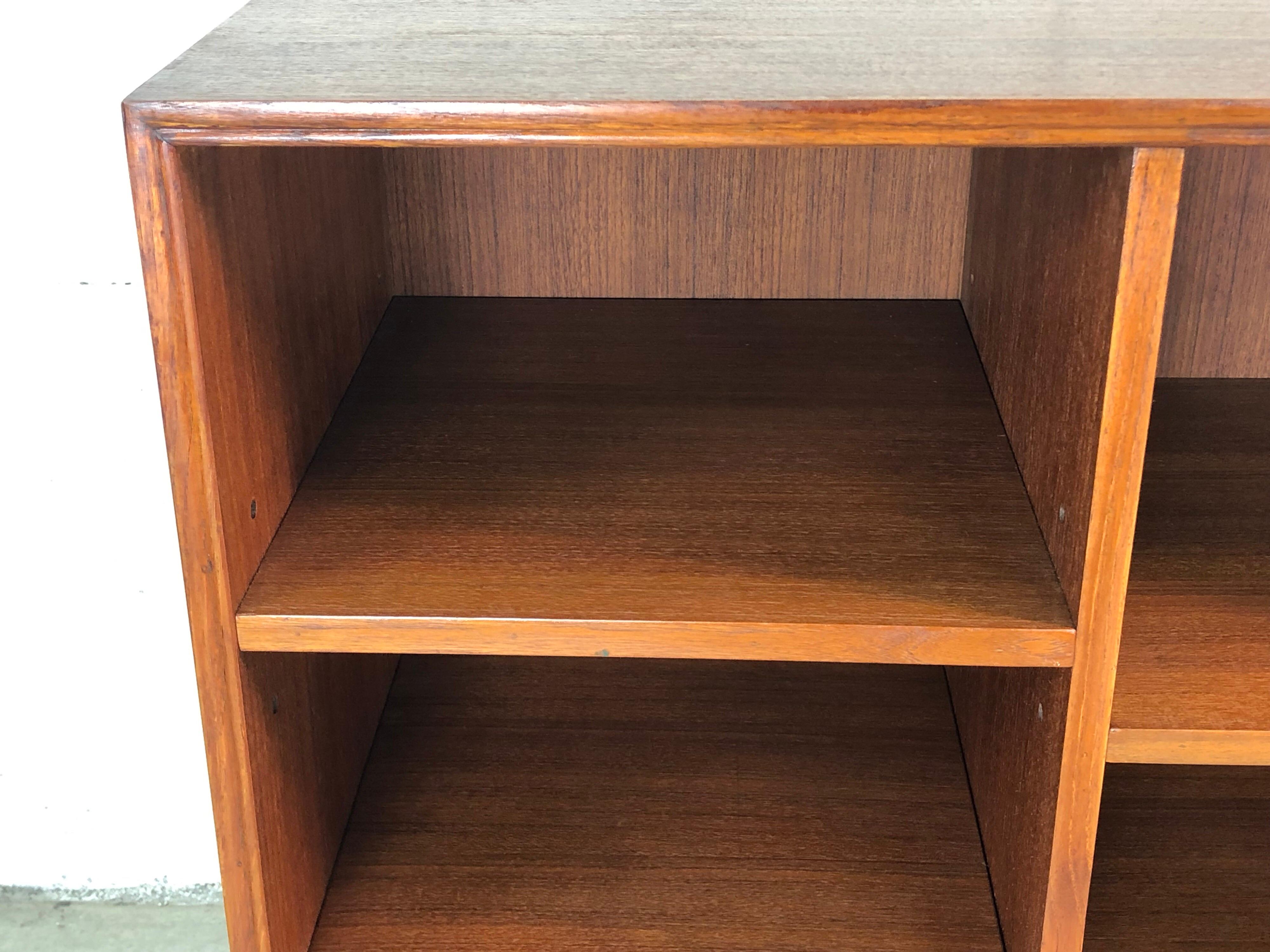 Mid-Century Modern 1960s Teak Wood Adjustable Shelf Bookcase