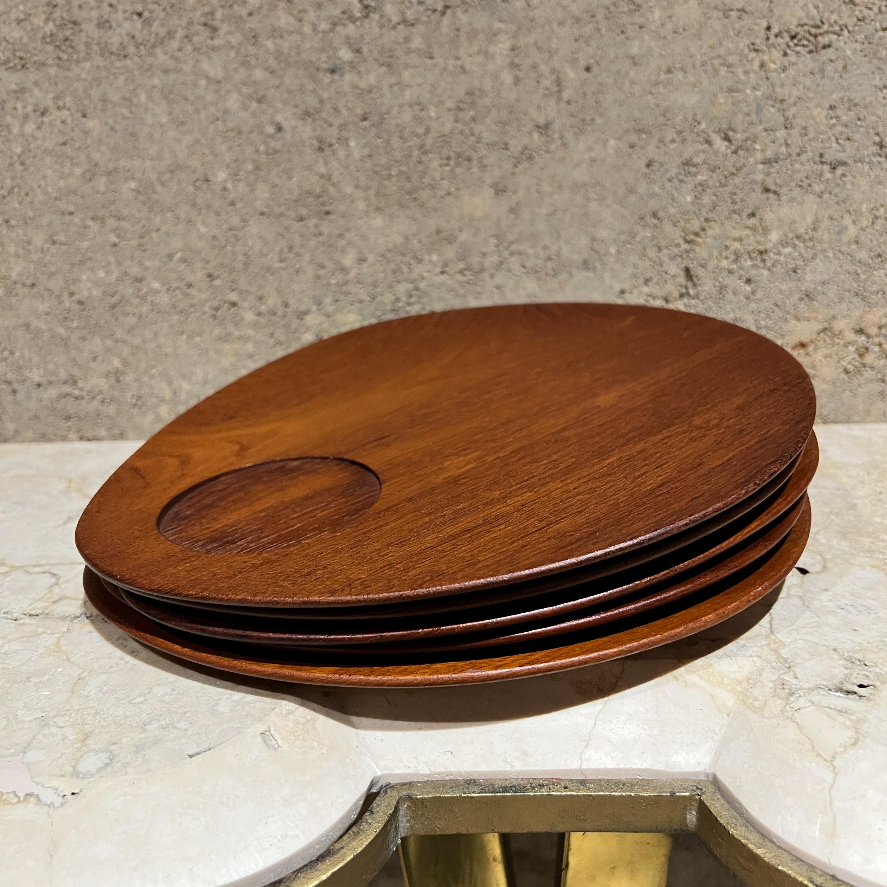 1960s Teakwood Snack Plates Lunning Inc Denmark- Set of 5 In Good Condition For Sale In Chula Vista, CA